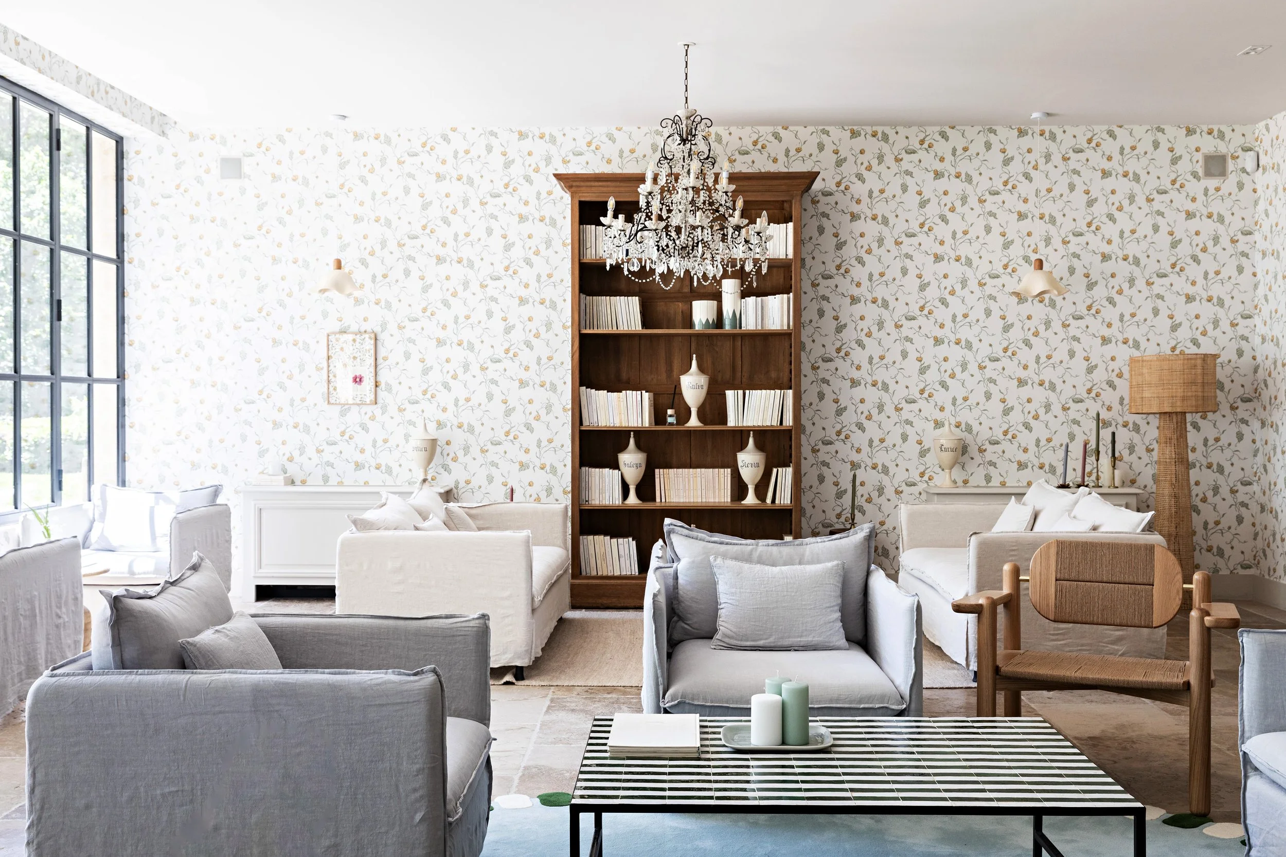 Salon - Domaine de Fontenille.jpg