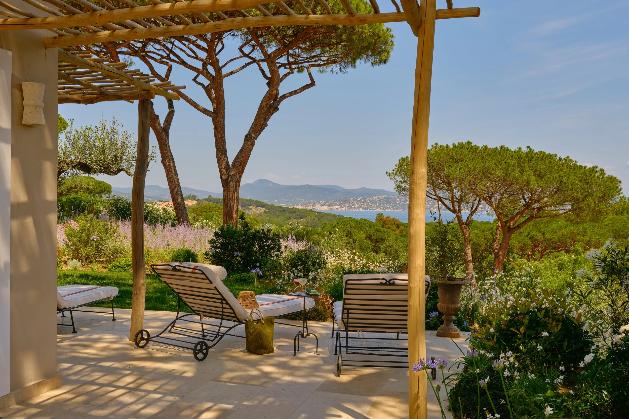 Suite Victoire-Terrasse-Vue d'ensemble-1.jpg