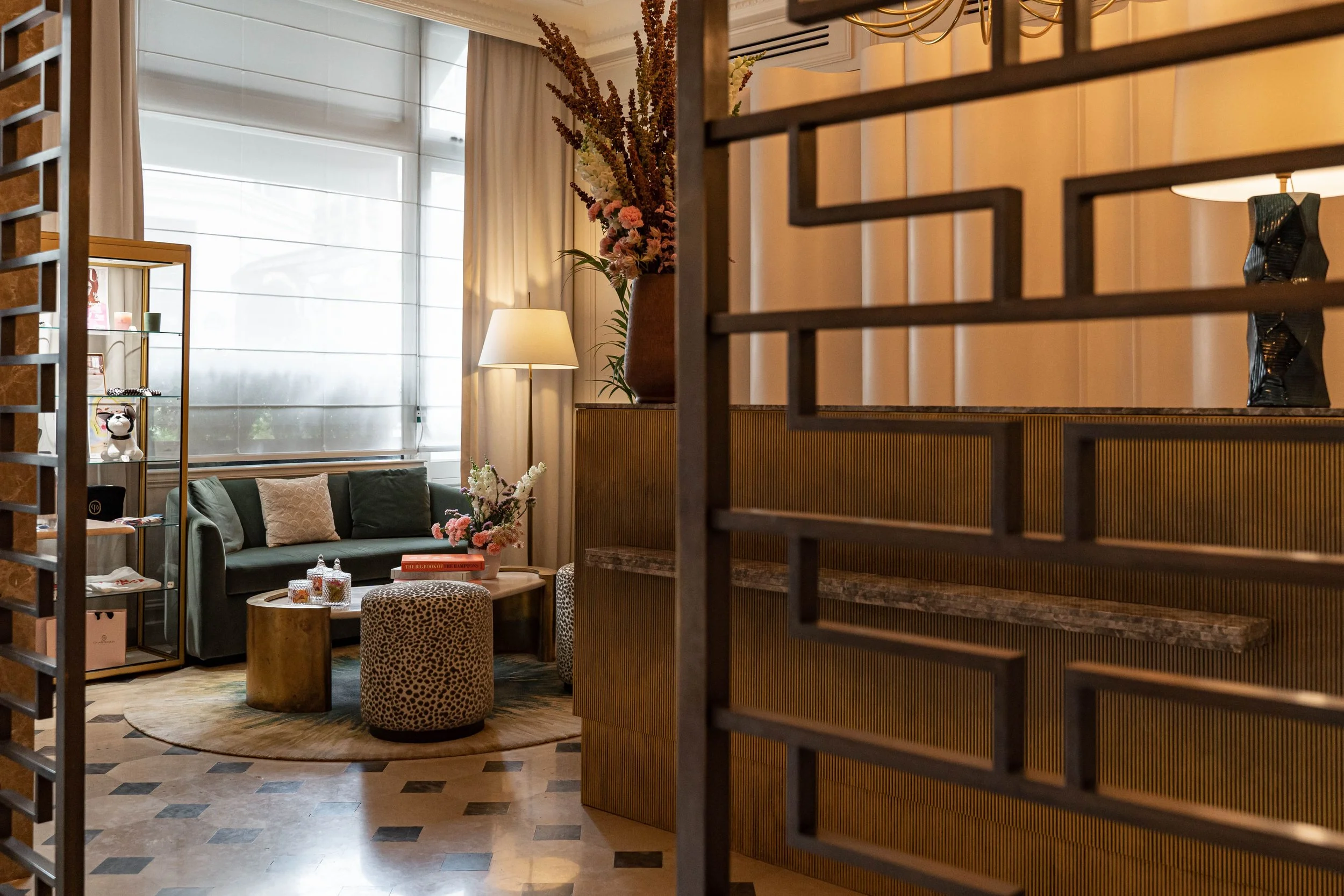 Lobby & reception (5).jpg