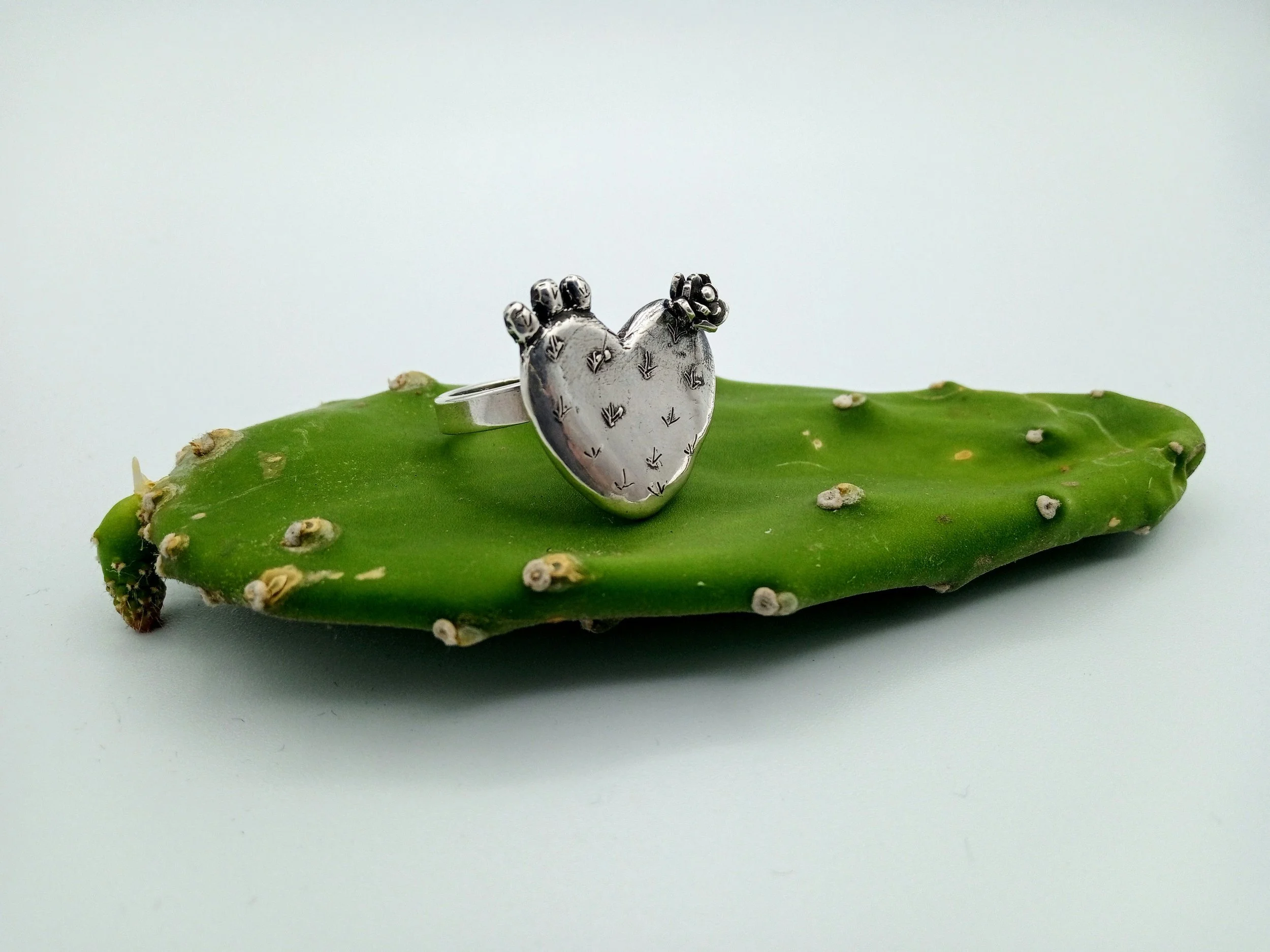 nawika-joyeria-plata-nopal.jpg