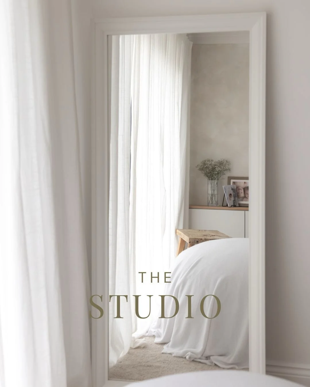 Welcome to my studio 🤍

A calm, light-filled home studio in Kenilworth, thoughtfully designed with new families in mind.

From warmth and comfort to all the little essentials you might need, everything has been carefully prepared so your session fee