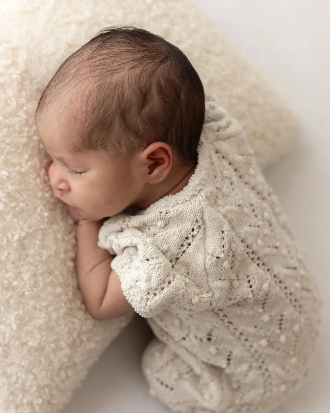 Swipe to see the cutes of toes 🤍