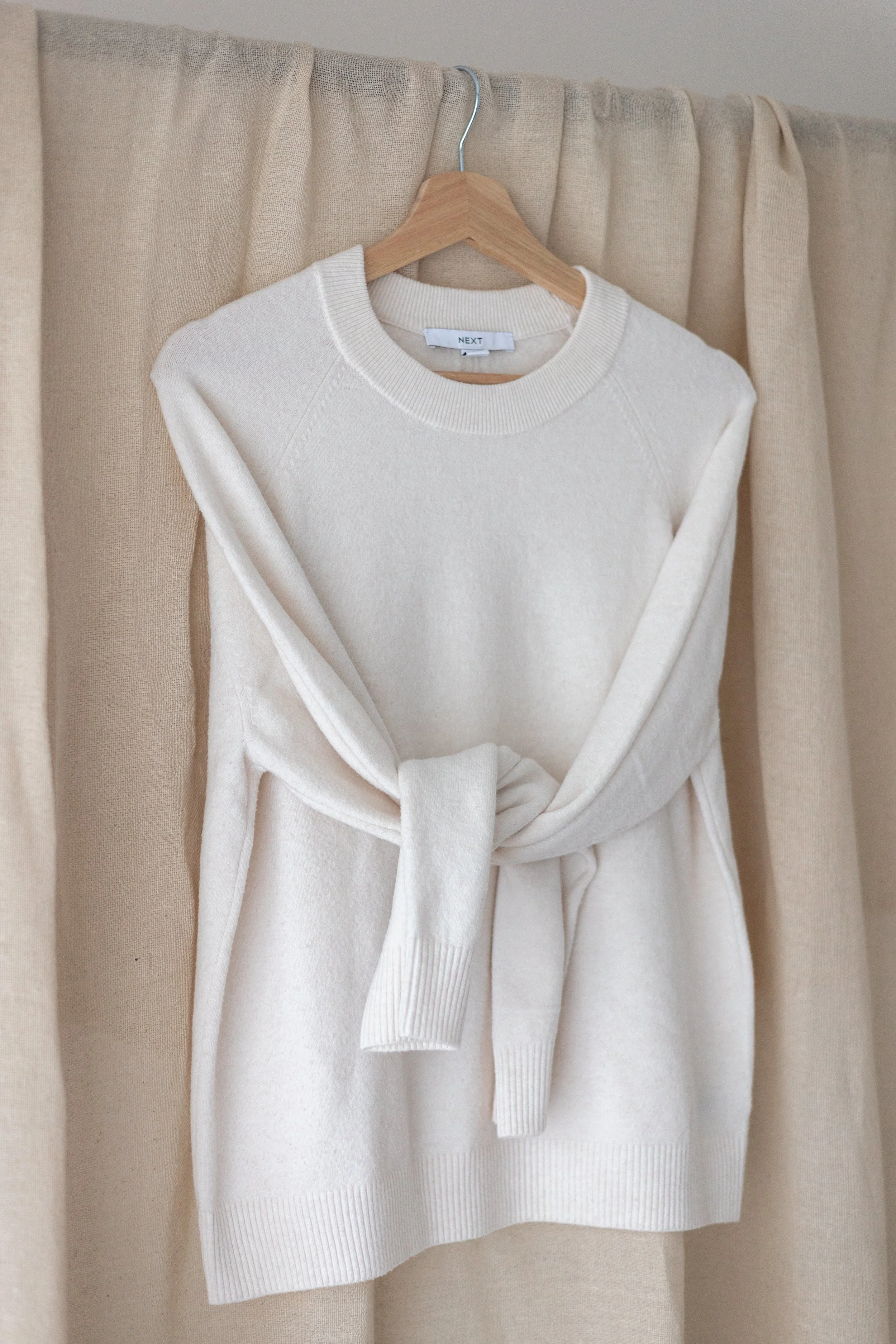 Fits: Medium
Perfect for: Maternity Sessions, Postpartum and Family Sessions