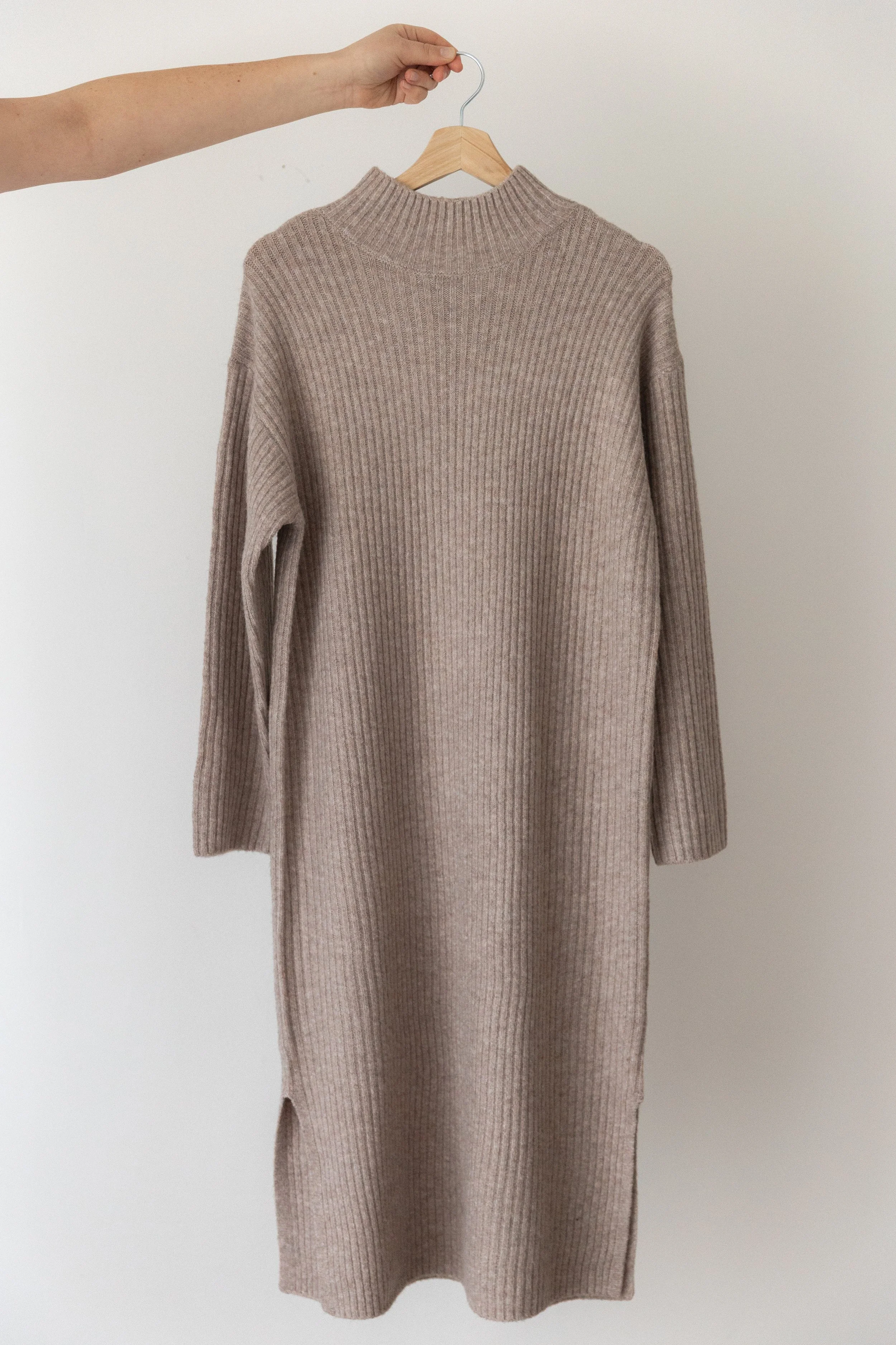 Fits: Medium
Perfect for: Maternity Sessions, Postpartum and Family Sessions