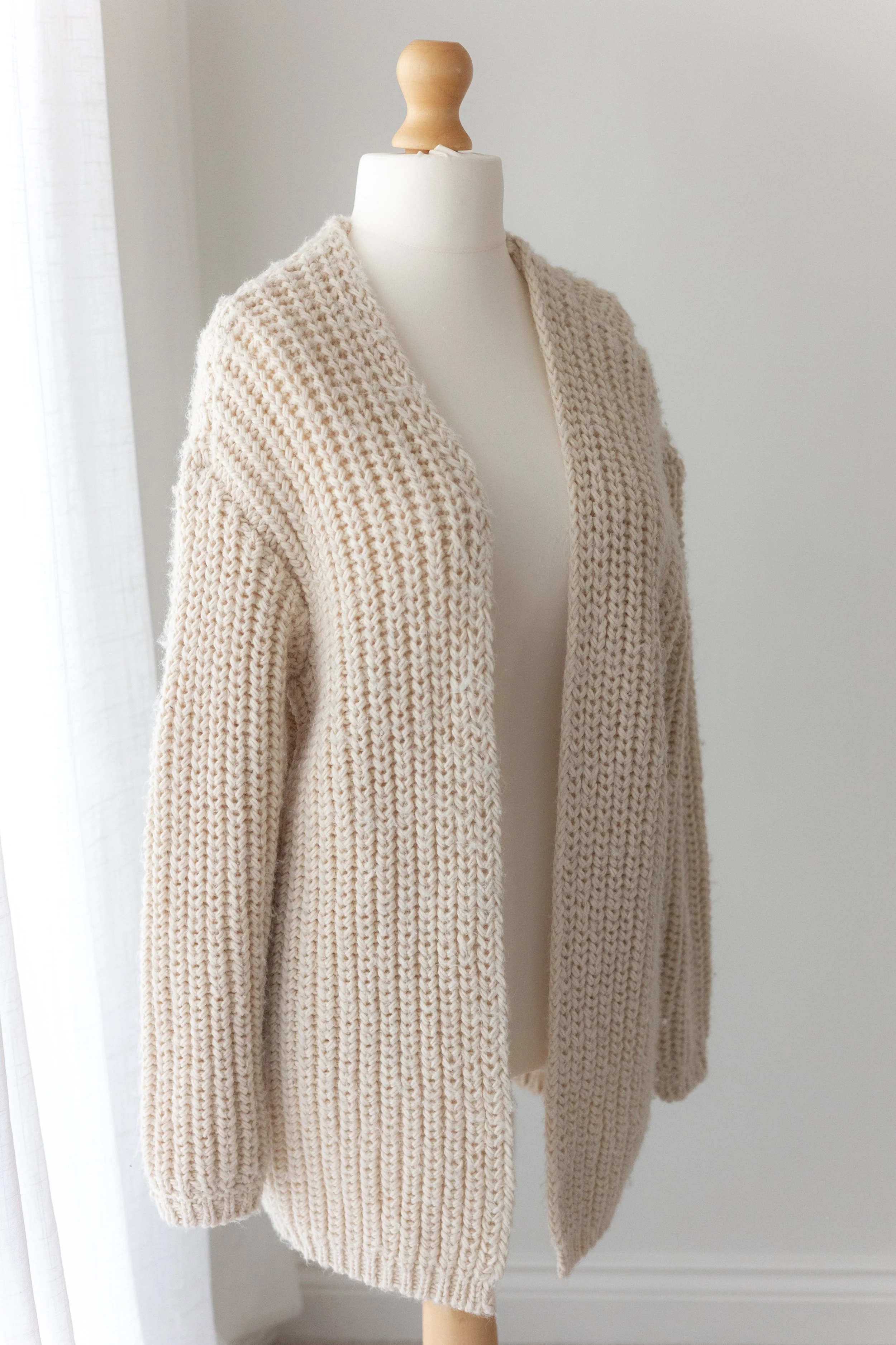 Fits: Most Sizes
Perfect for: Maternity Sessions & Breastfeeding photos