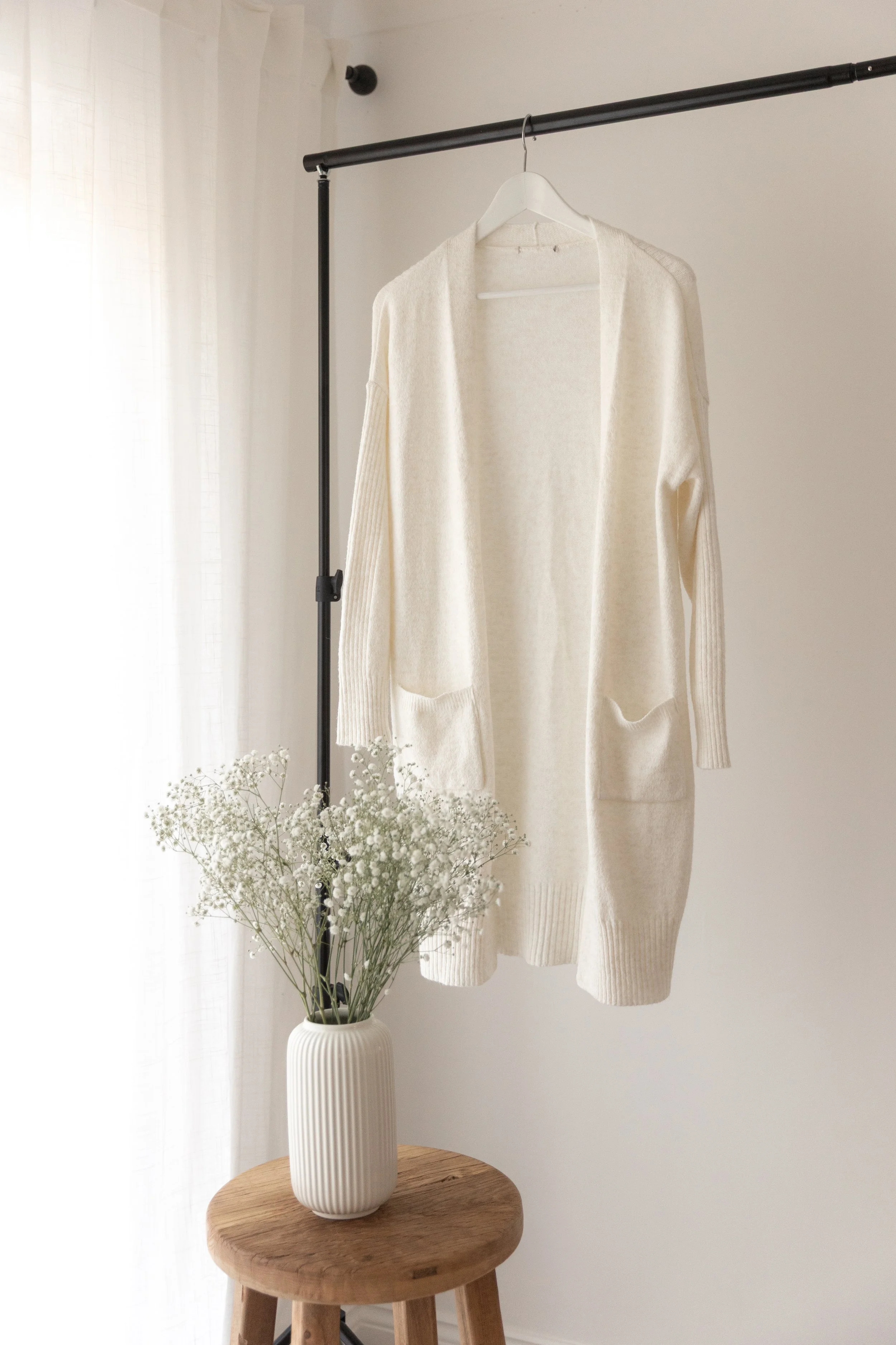 Fits: Most Sizes
Perfect for: Maternity Sessions & Breastfeeding photos