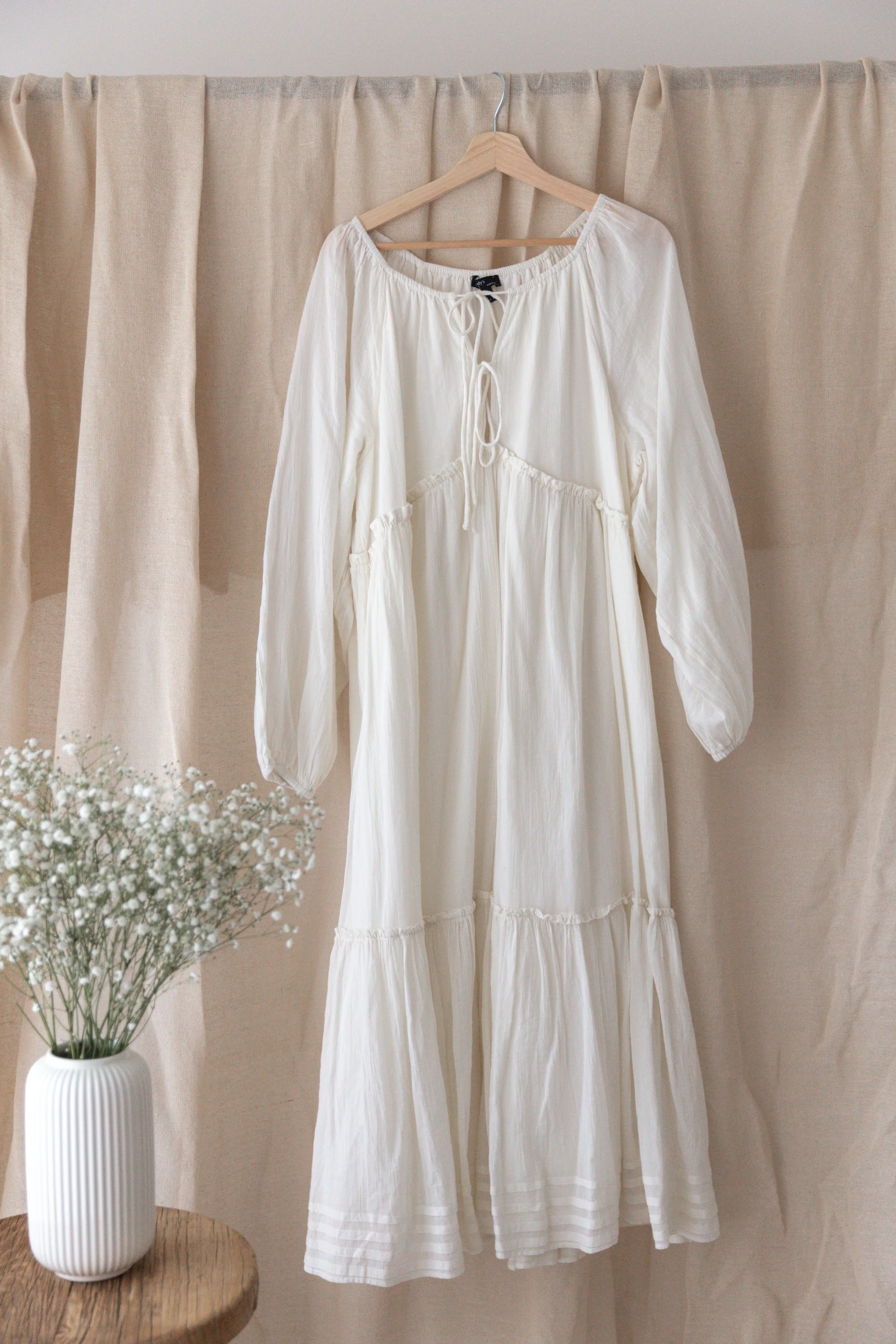 Fits: Medium- Large
Perfect for: Maternity Sessions, Postpartum and Family Sessions