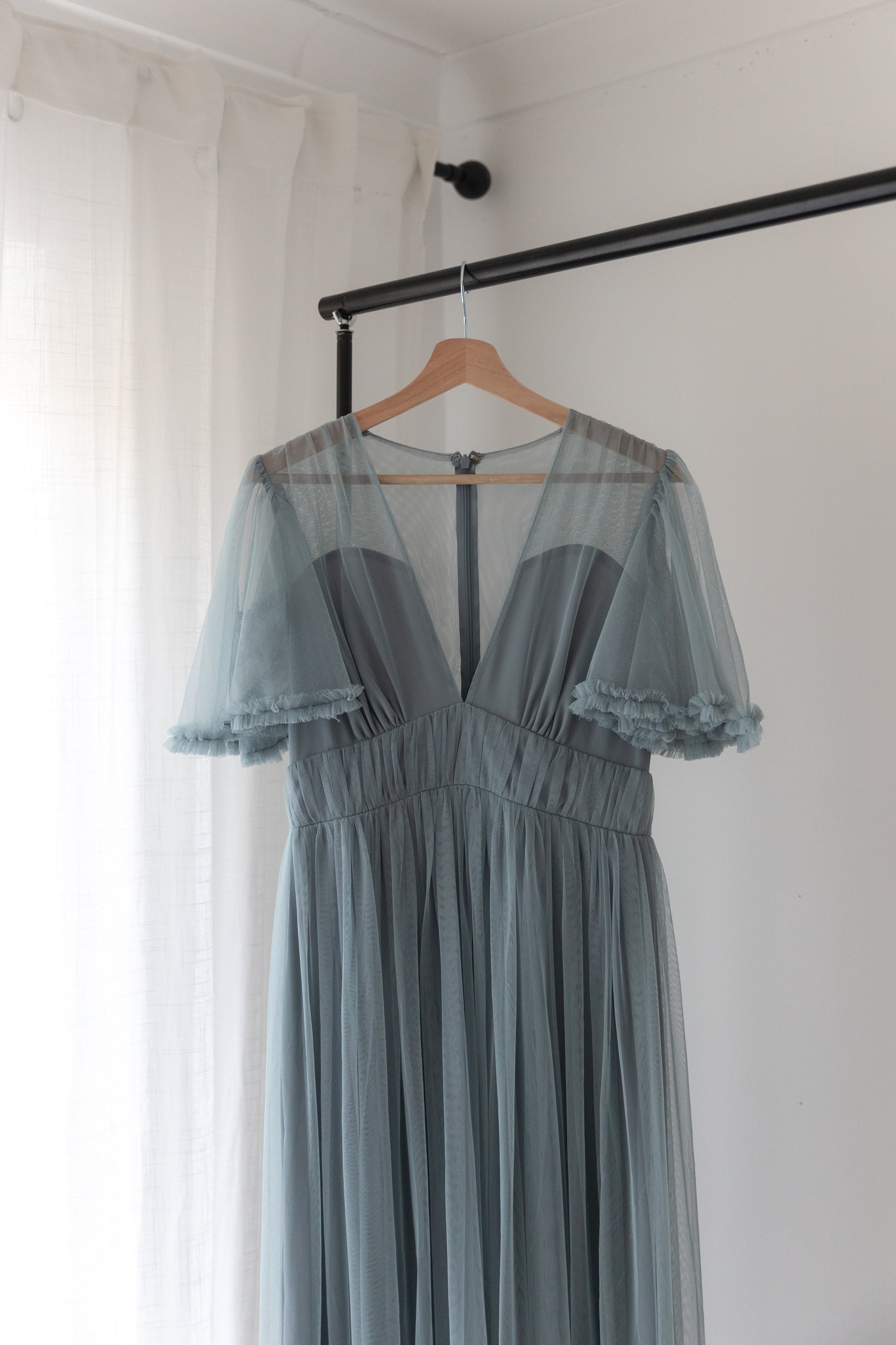 Fits: Small
Perfect for: Maternity Sessions, Postpartum and Family Sessions