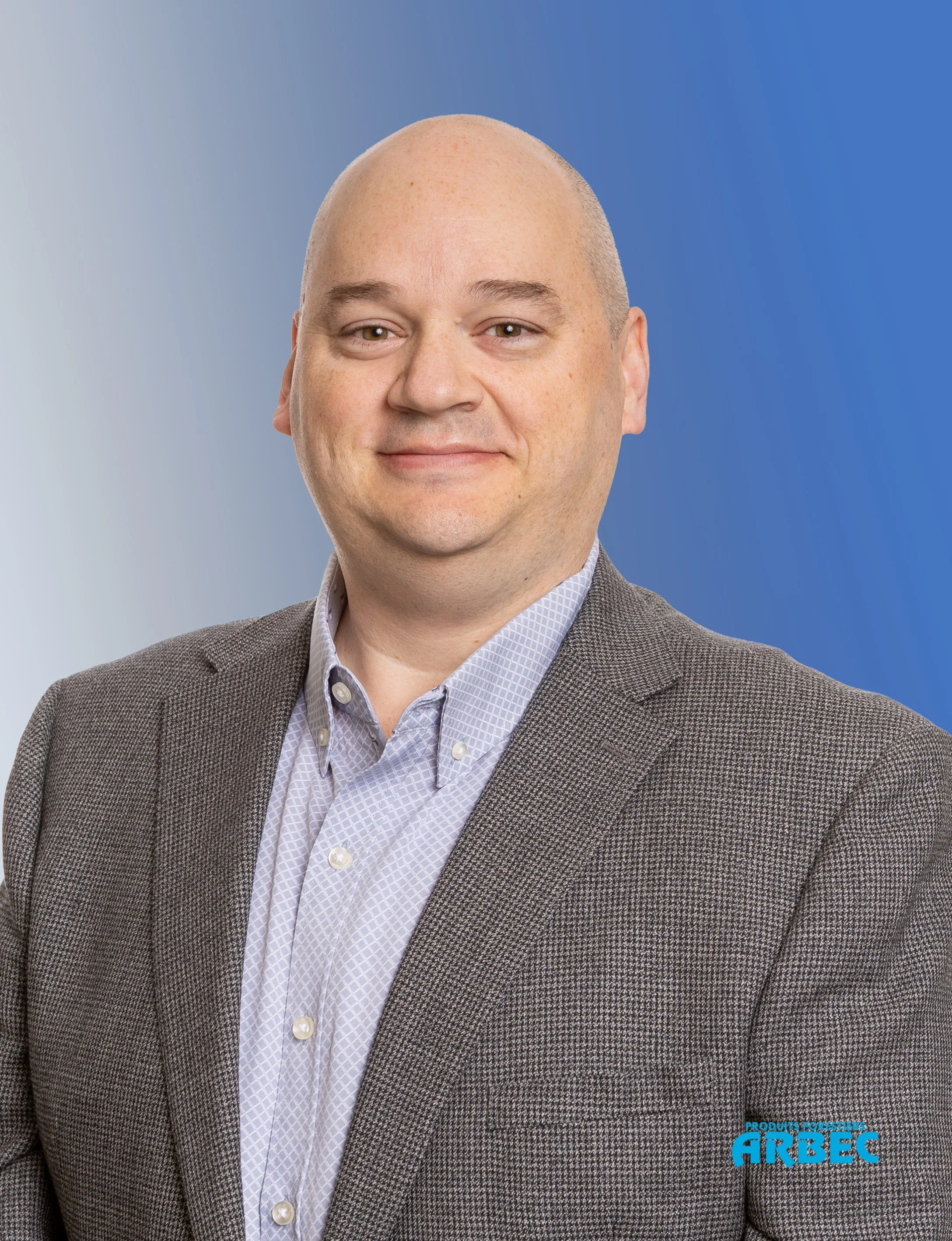 Arbec photographie de profil 2, commercial