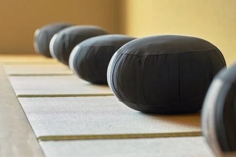 private-temple-tour-with-zazen-meditation-d5559-6614P73-2.jpg