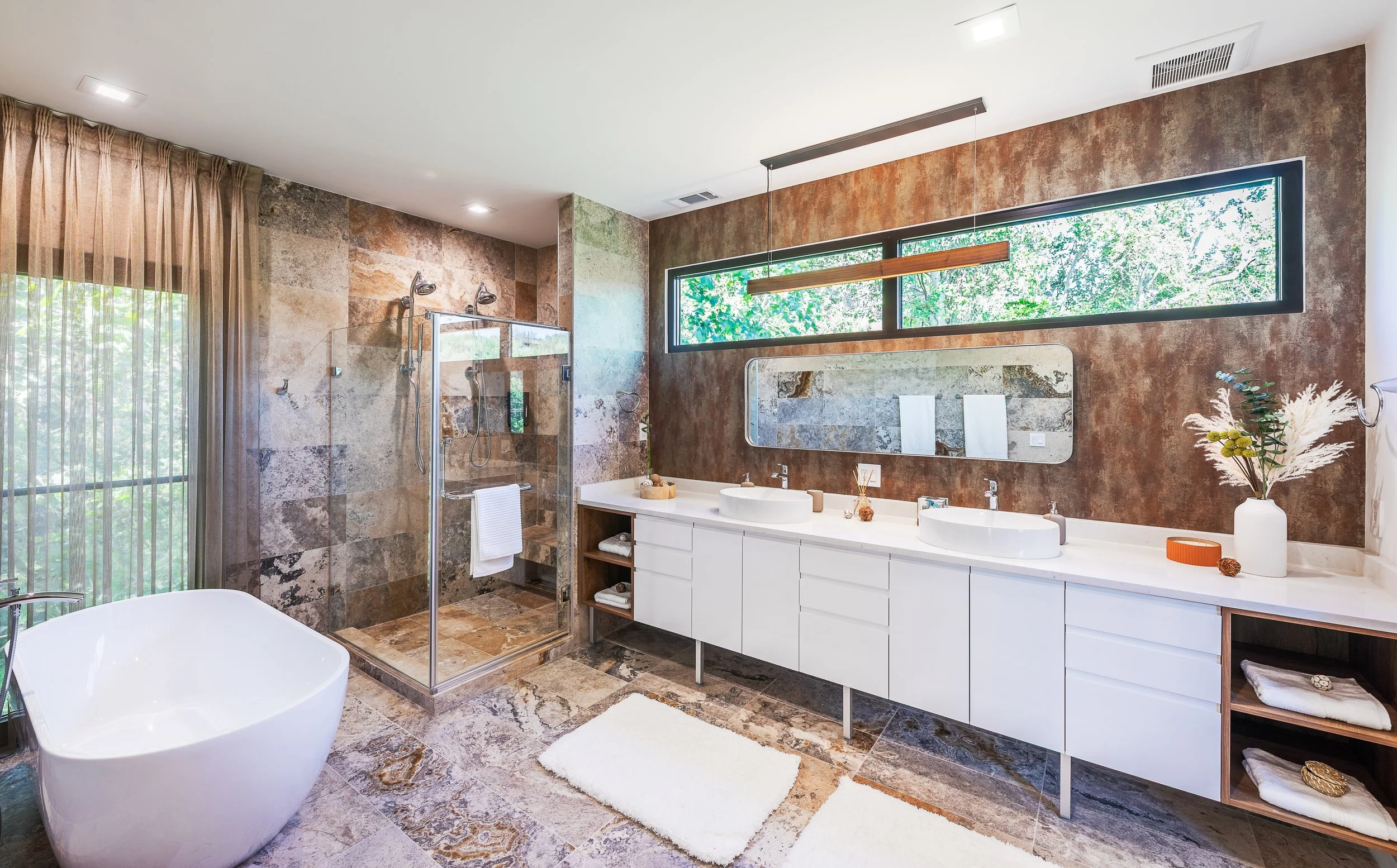 austin-luxury-airbnb-bath-room