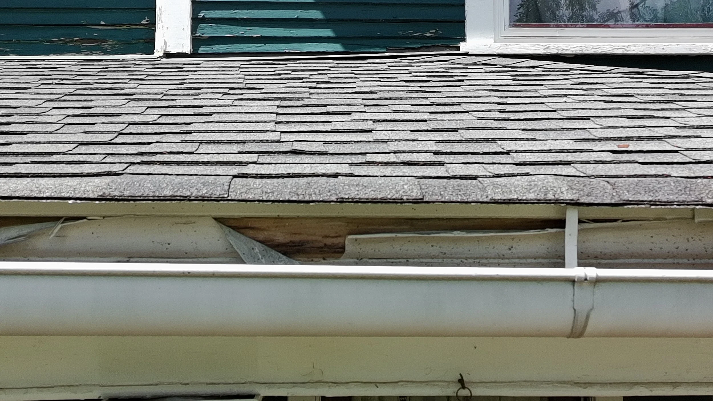 older-home-deteriorated-fascia-roof-eave.jpg.JPG