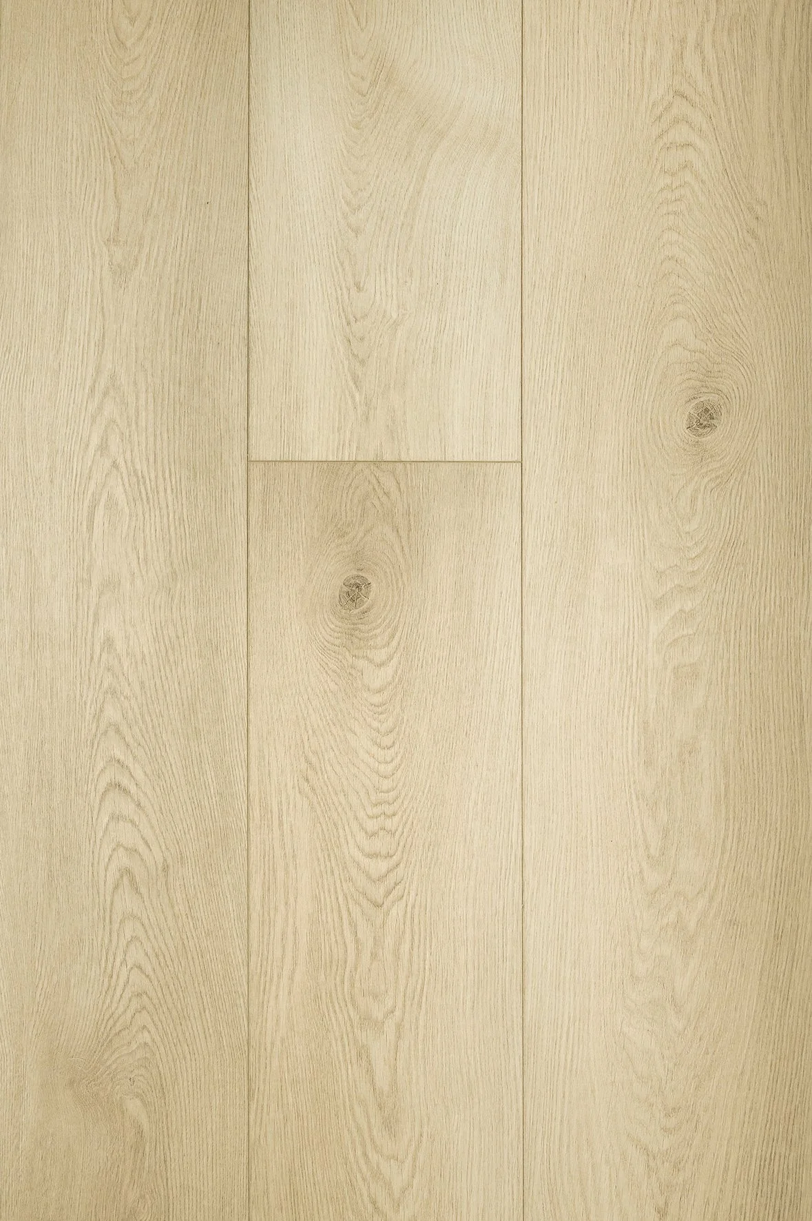 Suelo de madera clara con veteado visible y un patrón de lija.