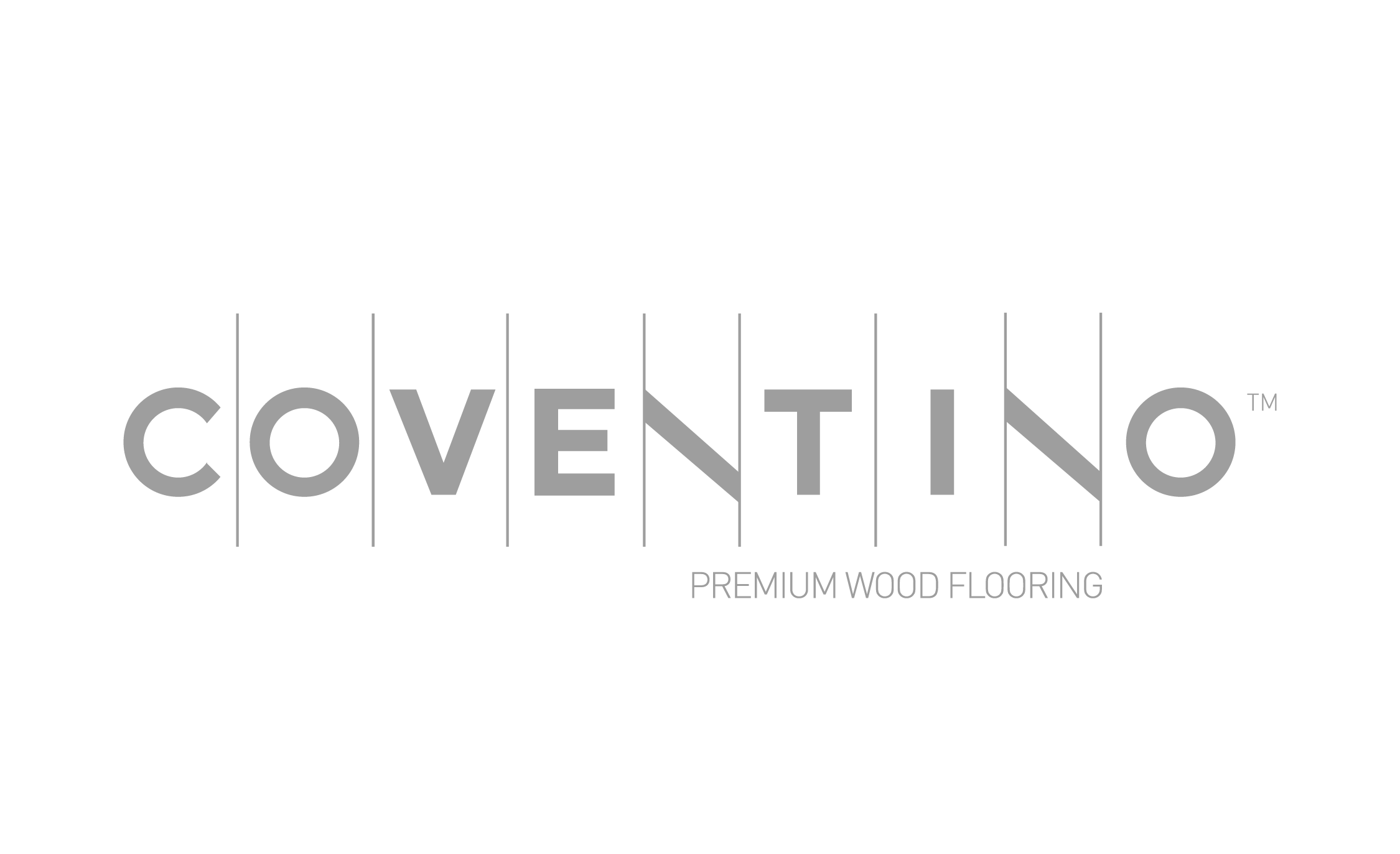 Logo de Coventino, piso de madera de calidad premium con líneas verticales, en fondo negro, con texto en gris claro y en la parte inferior, descripción de que la marca ofrece pisos de madera de alta calidad.