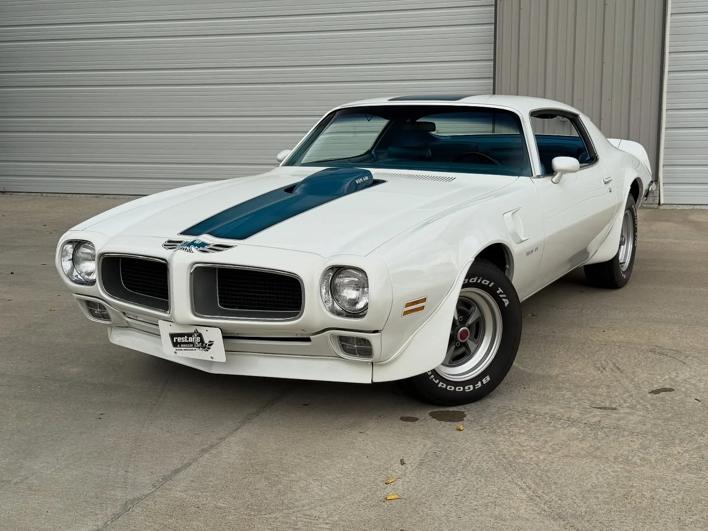 FOR SALE:  1970 Pontiac Trans Am Ram Air III 400ci - V8, 4 Speed, Polar White, 1 of 1,769

Stock Number: 2158

https://vehicles.restoreamusclecar.com/vehicles/1810/1970-pontiac-trans-am

Contact
Restoreamusclecar.com
Store.restoreamusclecar.com
Sales