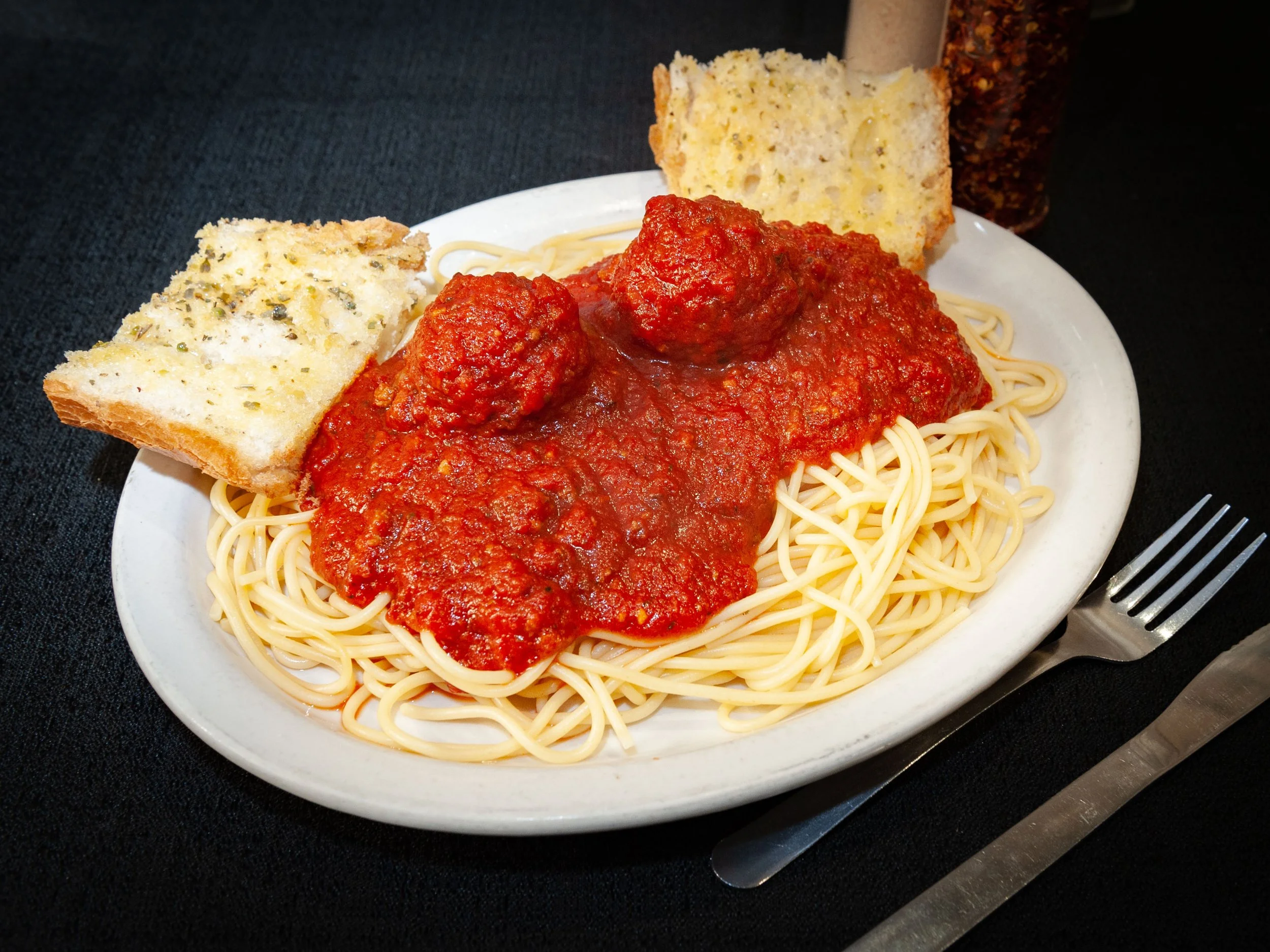 AlbertosPizzeriaItalianRestaurant_SpaghettiMeatballs.jpg