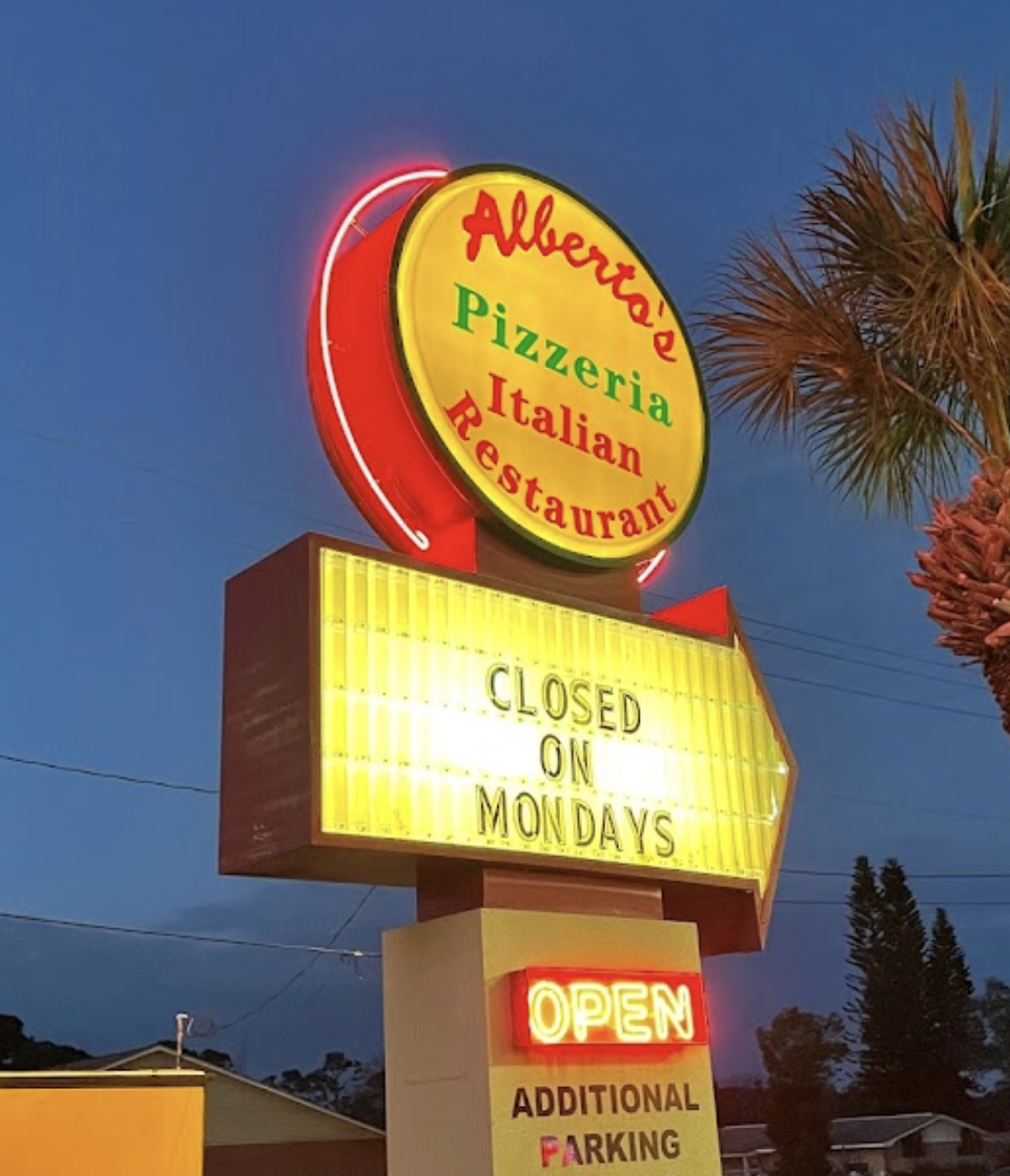 Original Albertos Sign.png