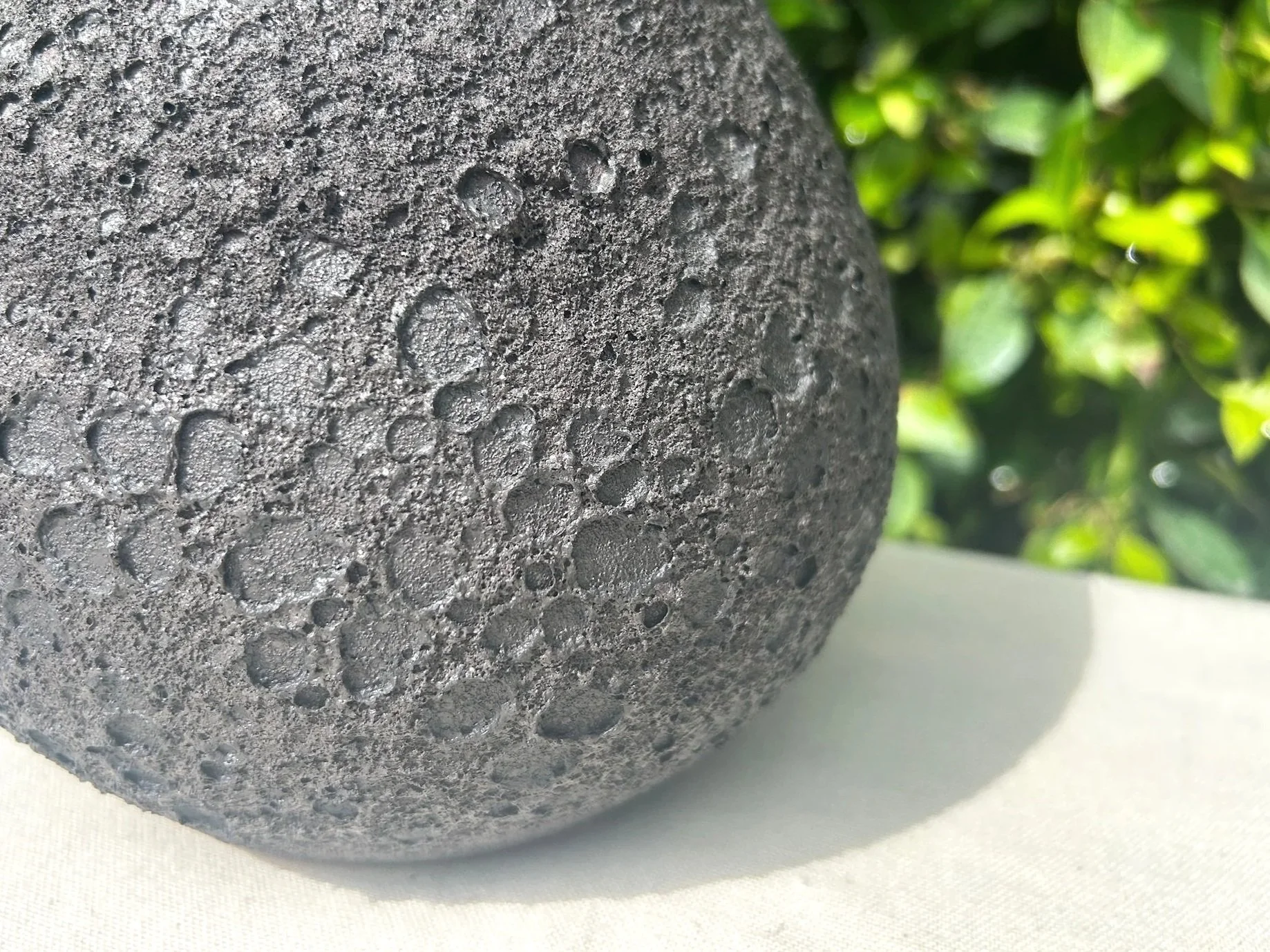 volcanic_teardrop_vase_05.jpg