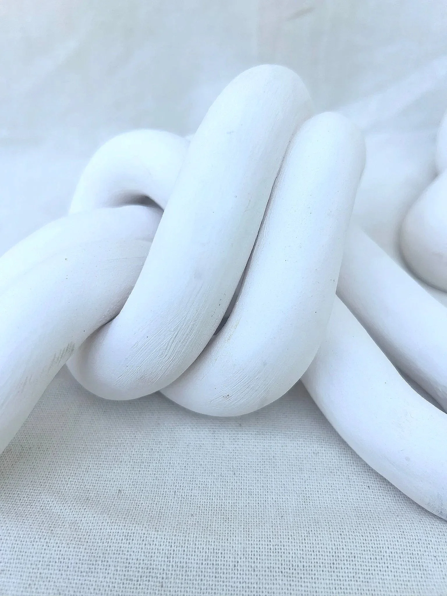 white_knot_sculpture_03.jpg