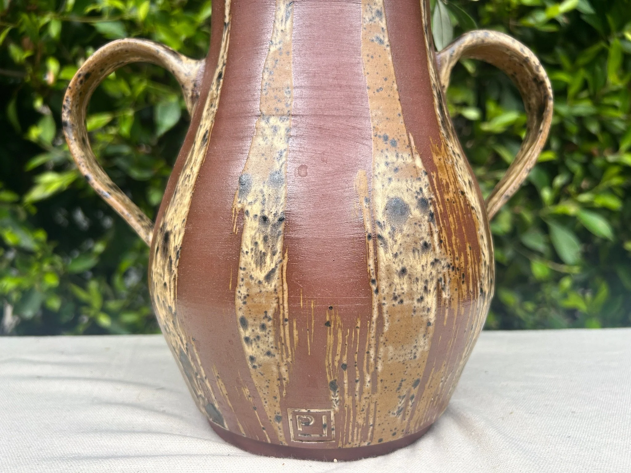 terracotta_drip_vase_02.jpg