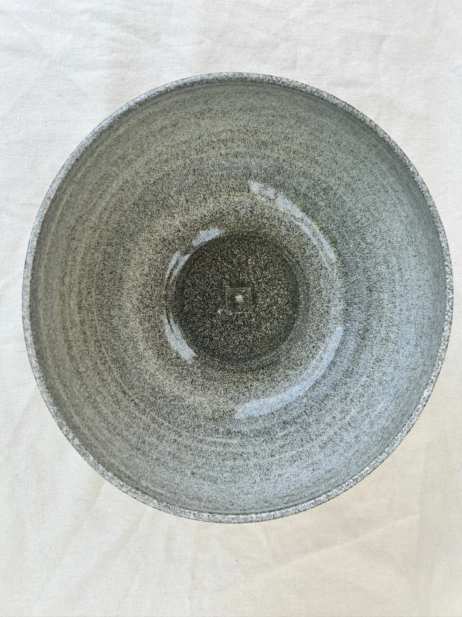 granite_speckled_bowl_03.jpg