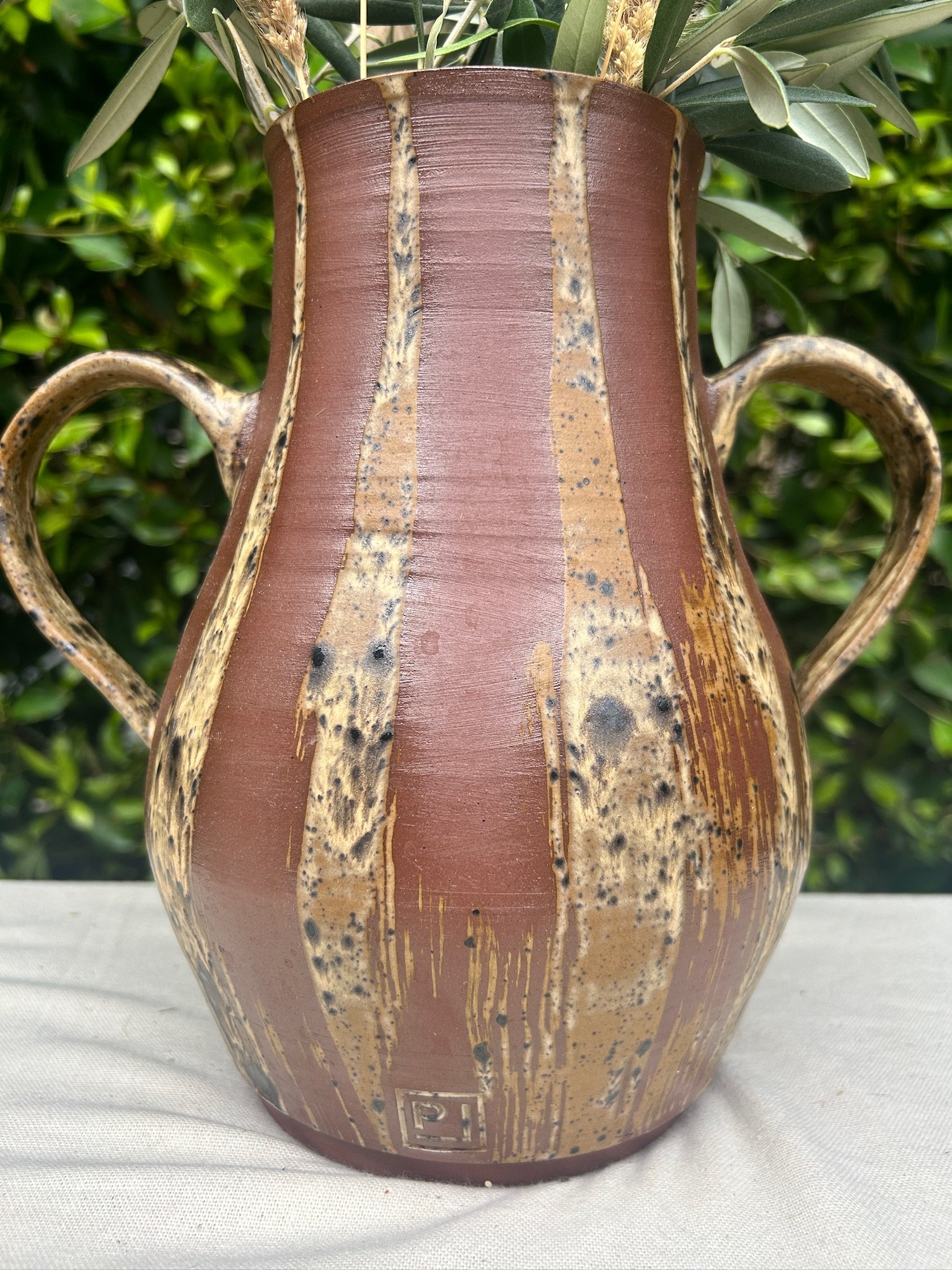 terracotta_drip_vase_03.jpg