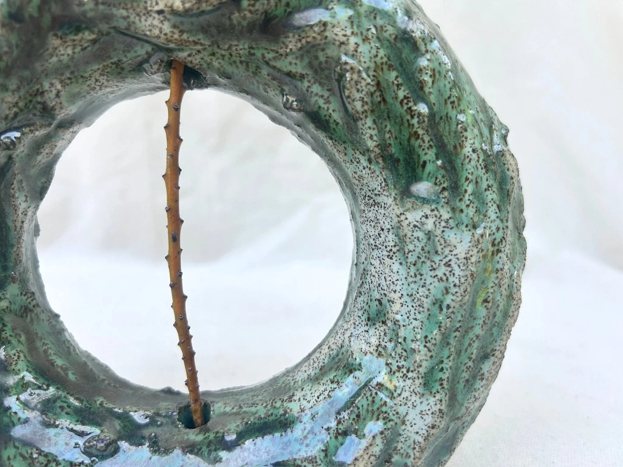 molten_green_ring_vase_06.jpg