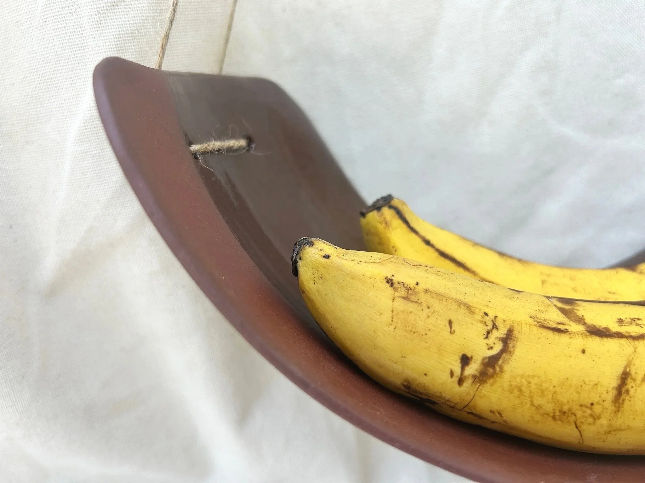 hanging_fruit_cradle_05.jpg