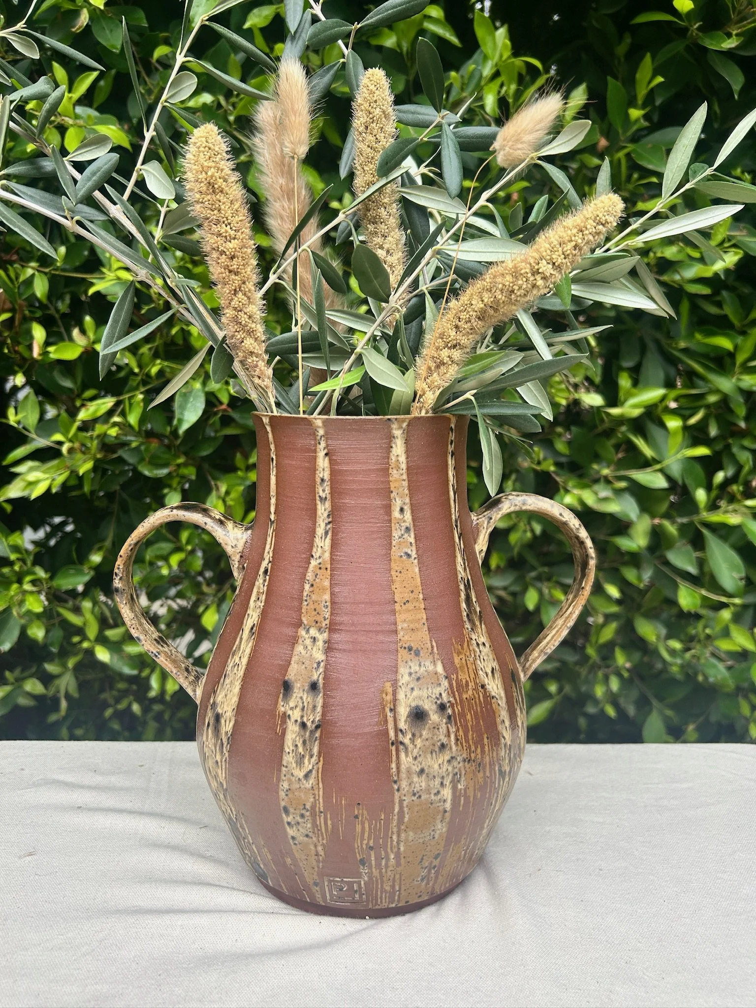 terracotta_drip_vase_00.jpg