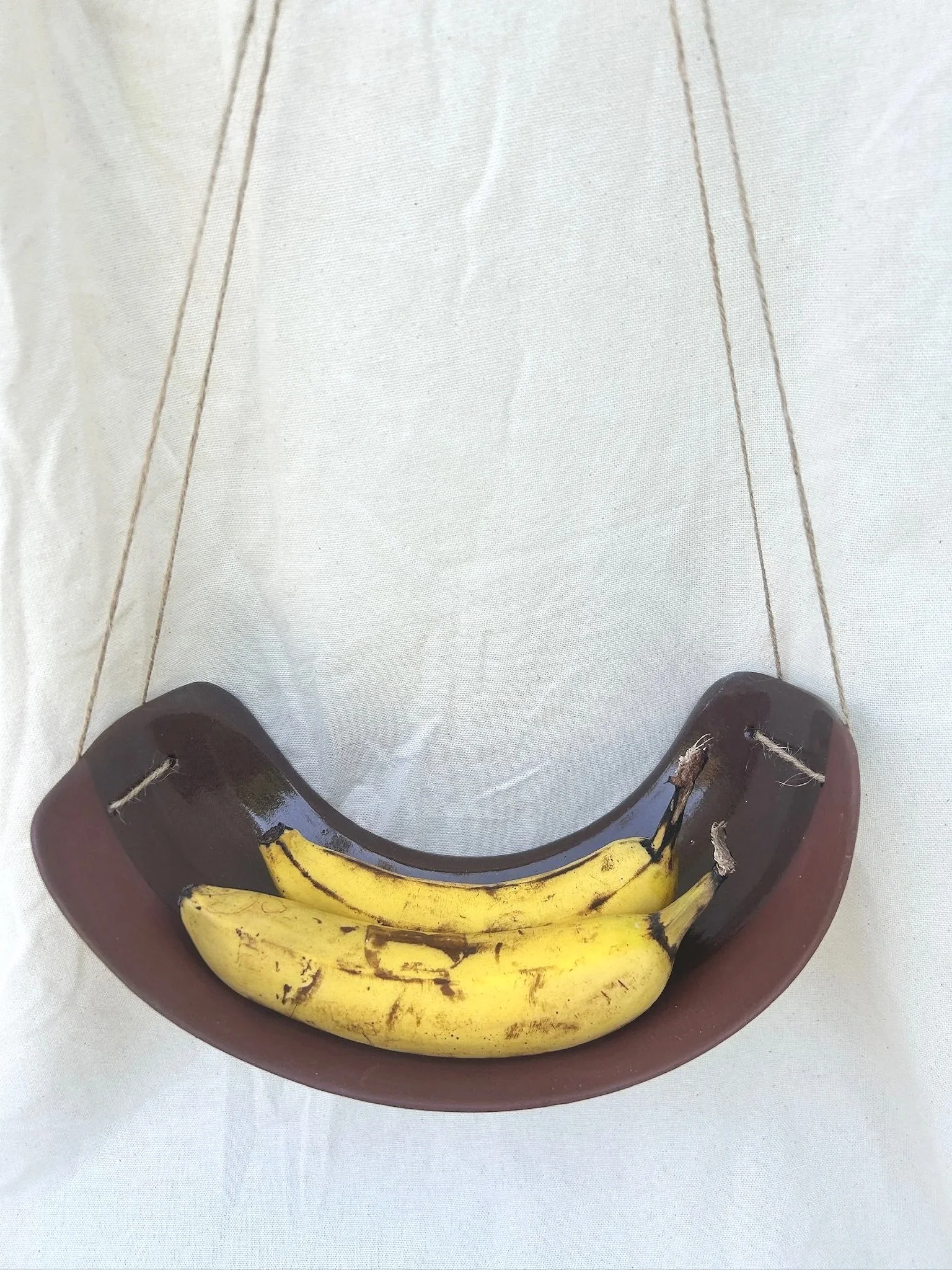 hanging_fruit_cradle_00.jpg