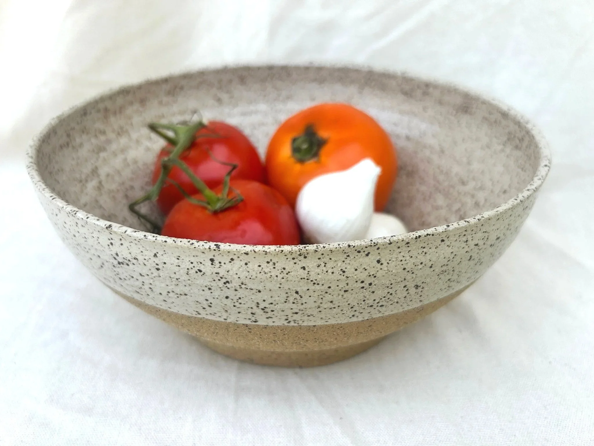 speckled_serving_bowl_00.jpg