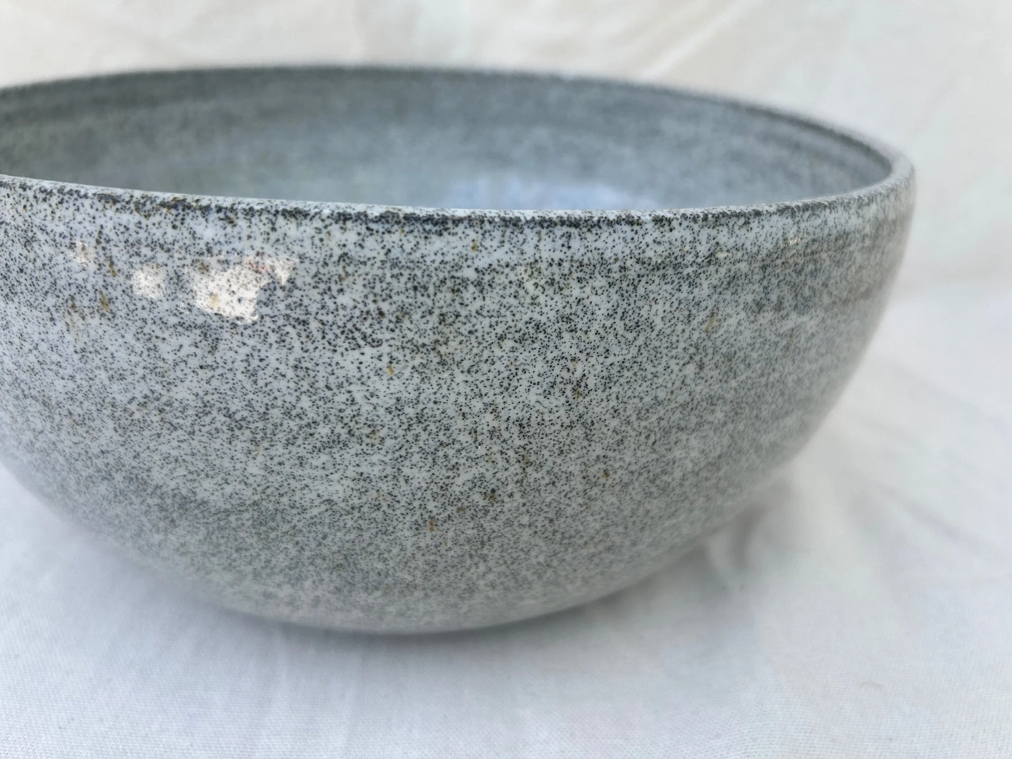 granite_speckled_bowl_04.jpg