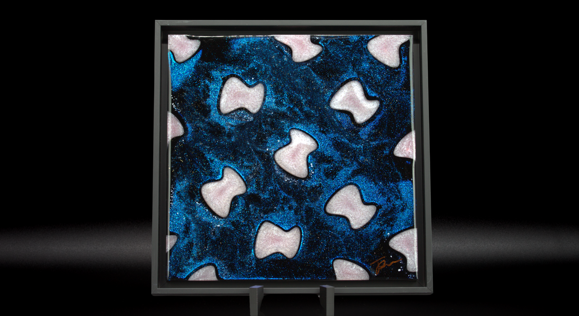 Felix-Kirschbaum-Suspended-particles-in-the-universe-2-background-website.png