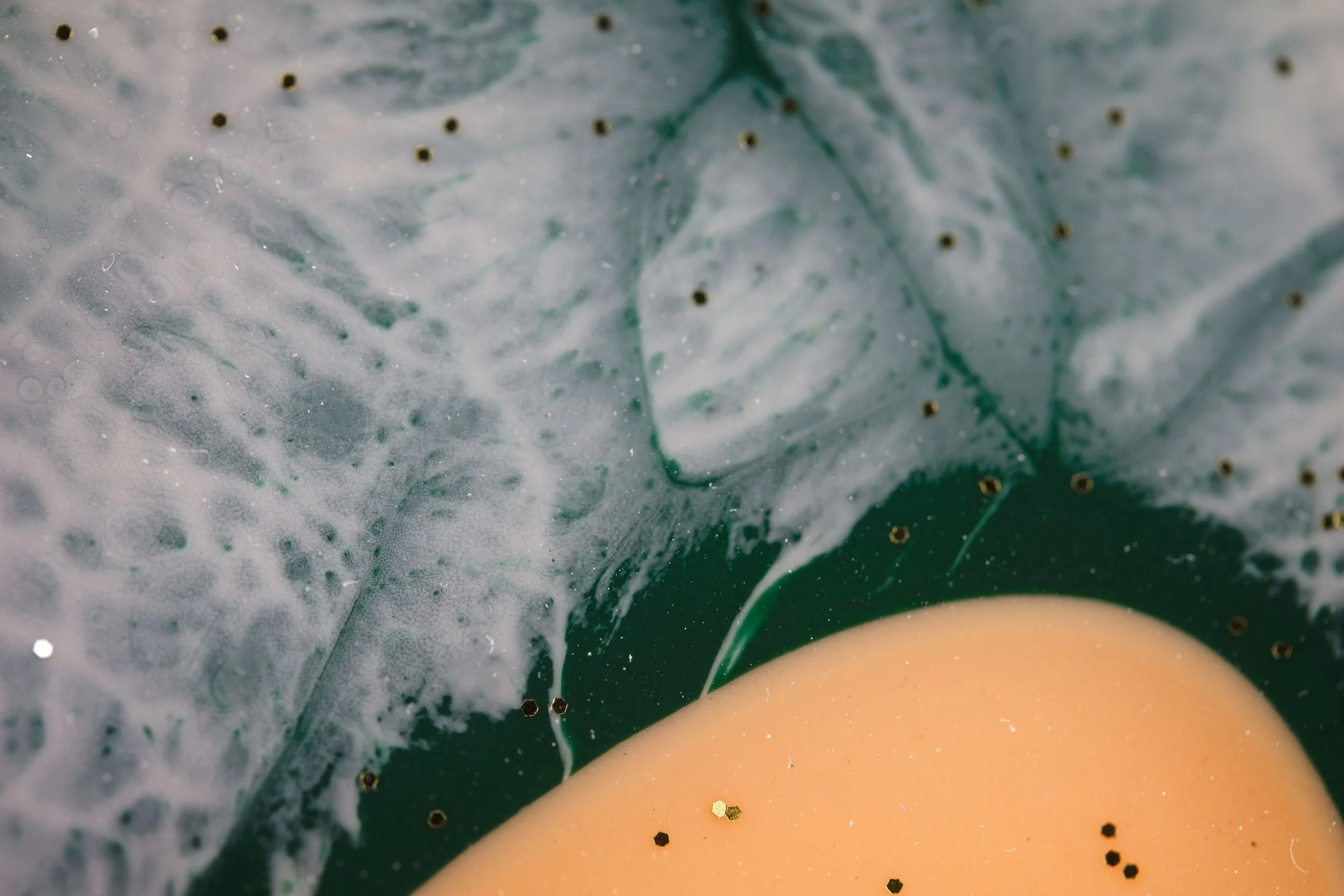Felix-Kirschbaum-Suspended-particles-in-the-universe-1.9.jpg