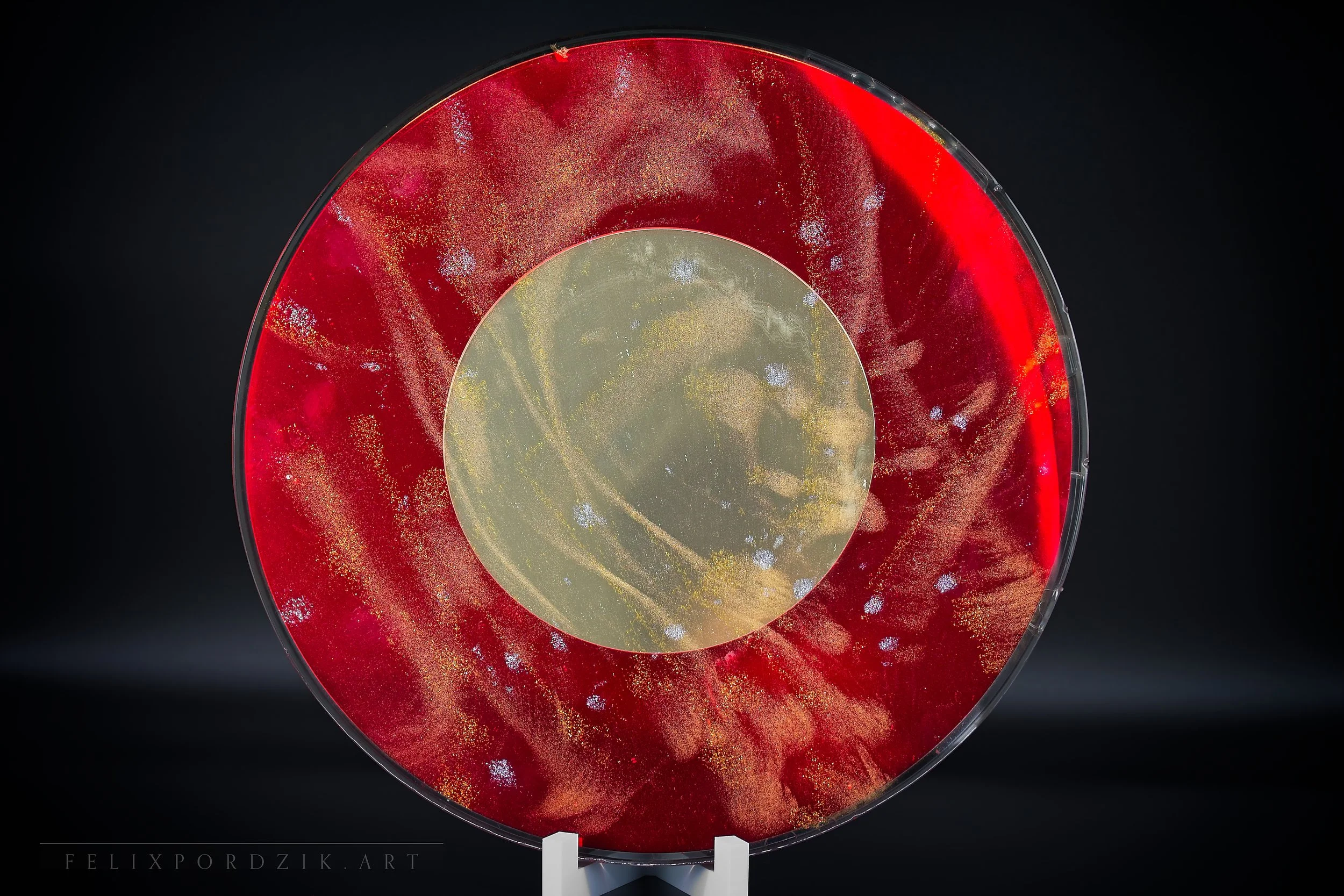 felix-pordzik-epoxidharzkunst-solar-reverie-rot-gold-abstract-resin-art-2024-01.jpg.jpg