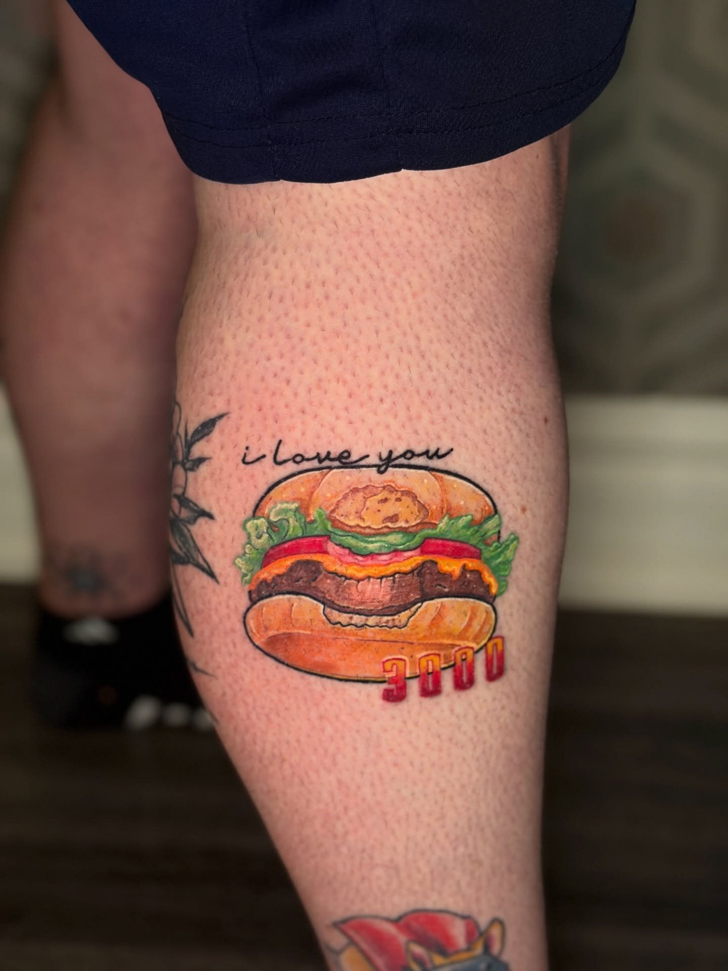 🍔✨

Fully healed #ironman cheeseburger from my flash on the ever lovely Emma! I&rsquo;m so excited to see how well this one healed up 🥳

Send me healed photos of your tattoos while I heal my spine please!