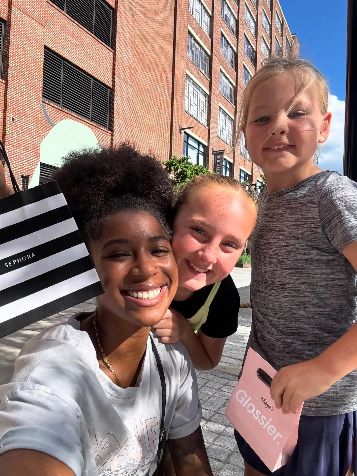 Safe to say&hellip; girls day was a success!🎀✨

#atlnanny #atlbabysitter #atldogwalker #mayasmsb #nannylife