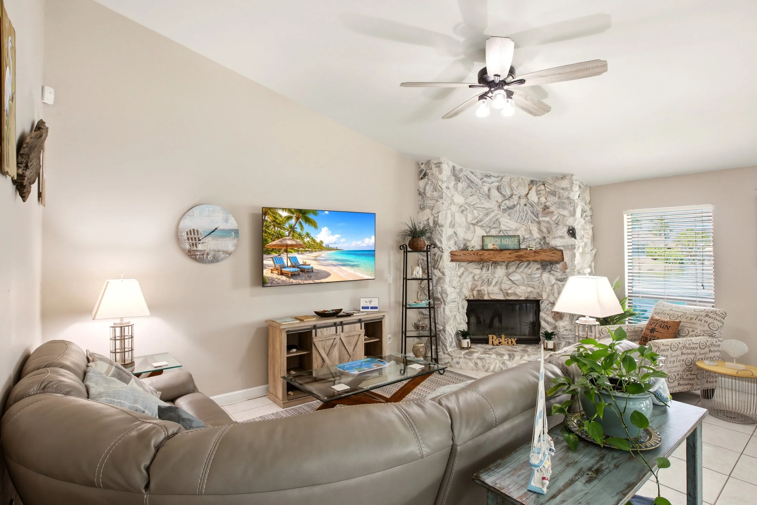 13-Property Photo 011.jpg