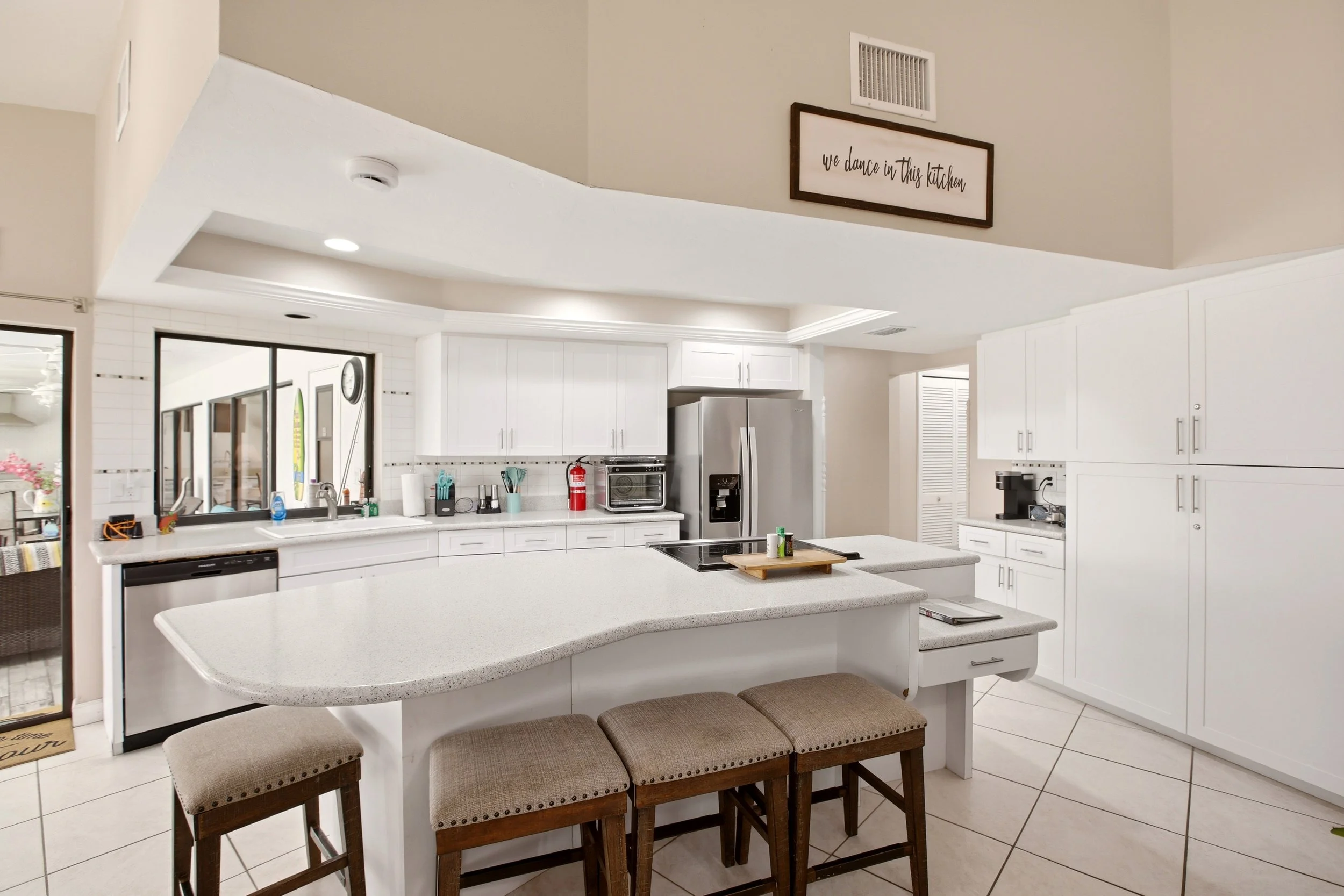 17-Property Photo 015.jpg