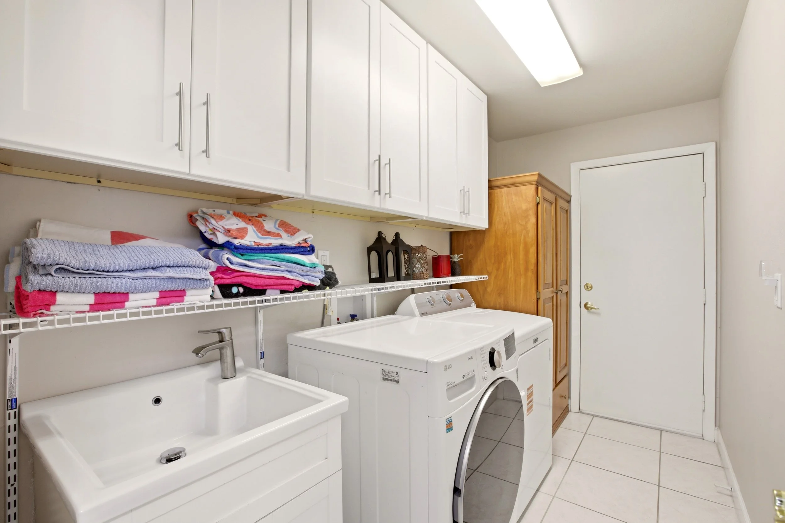 42-Property Photo 040.jpg