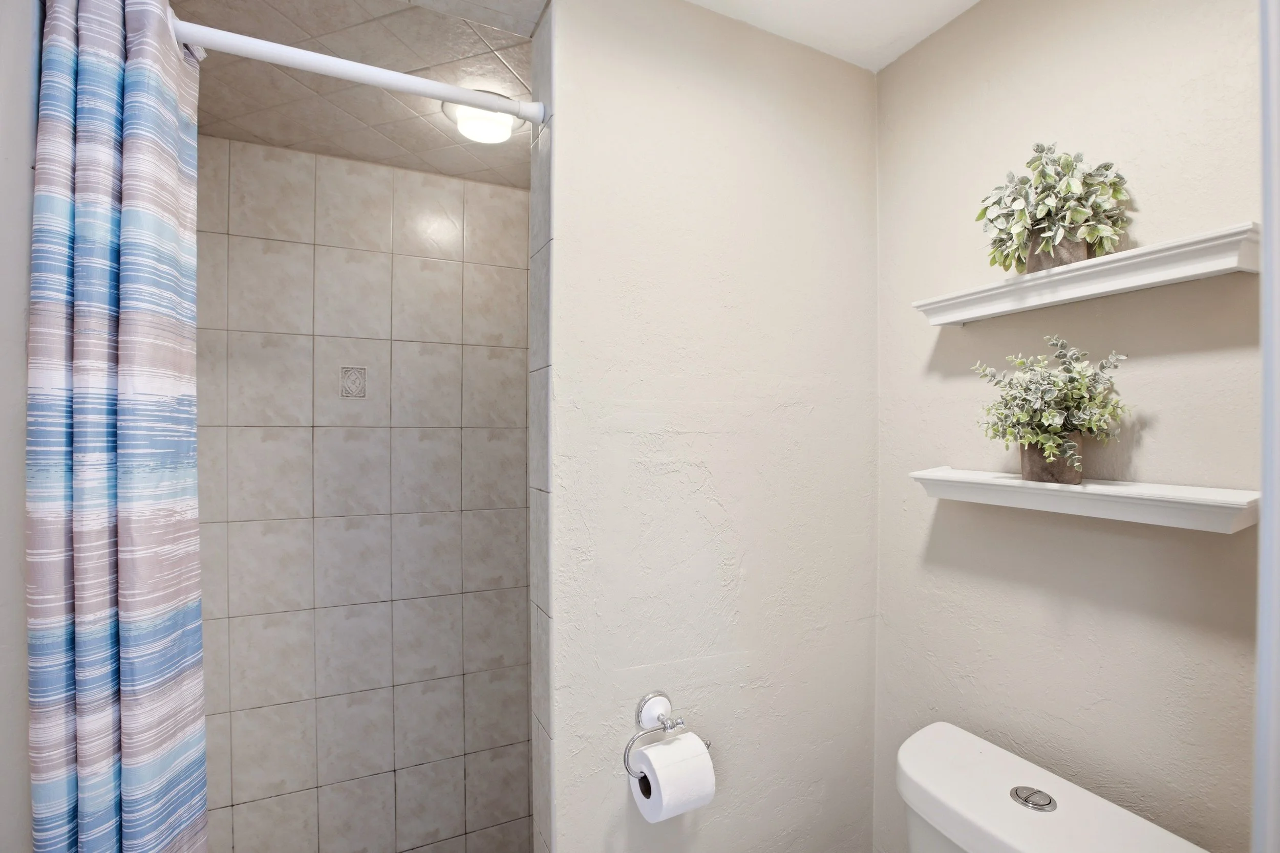 27-Property Photo 025.jpg