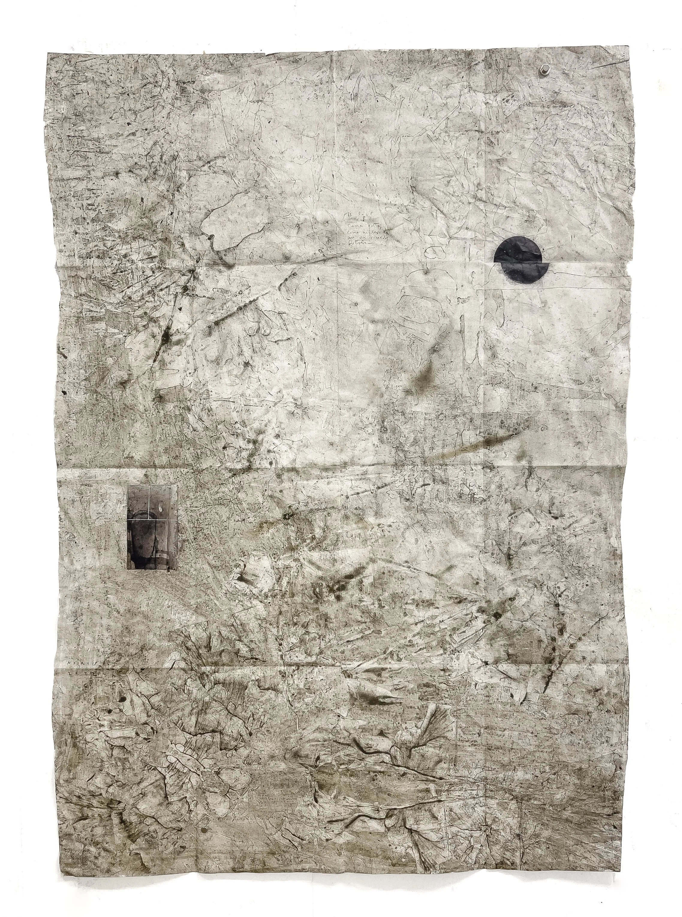 Sol dividido (cartografía de doble cara), 2022, 150 × 100 cm, técnica mixta sobre papel
