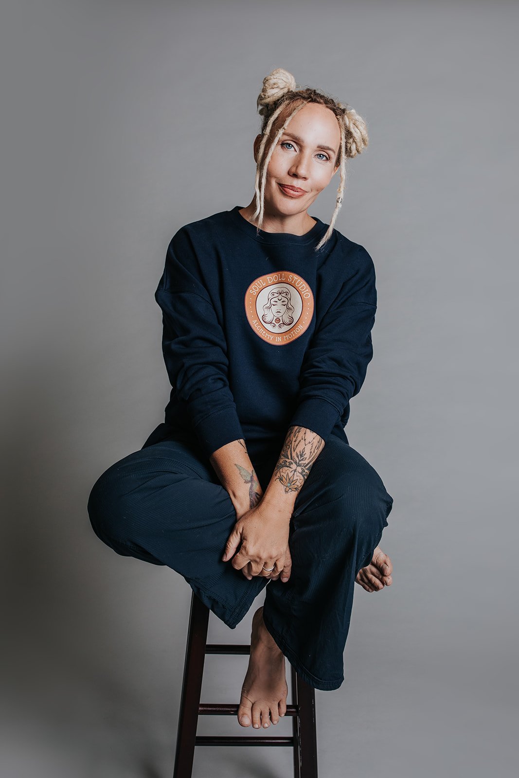 SOUL DOLL STUDIO ™ - The Artists Sweatshirt