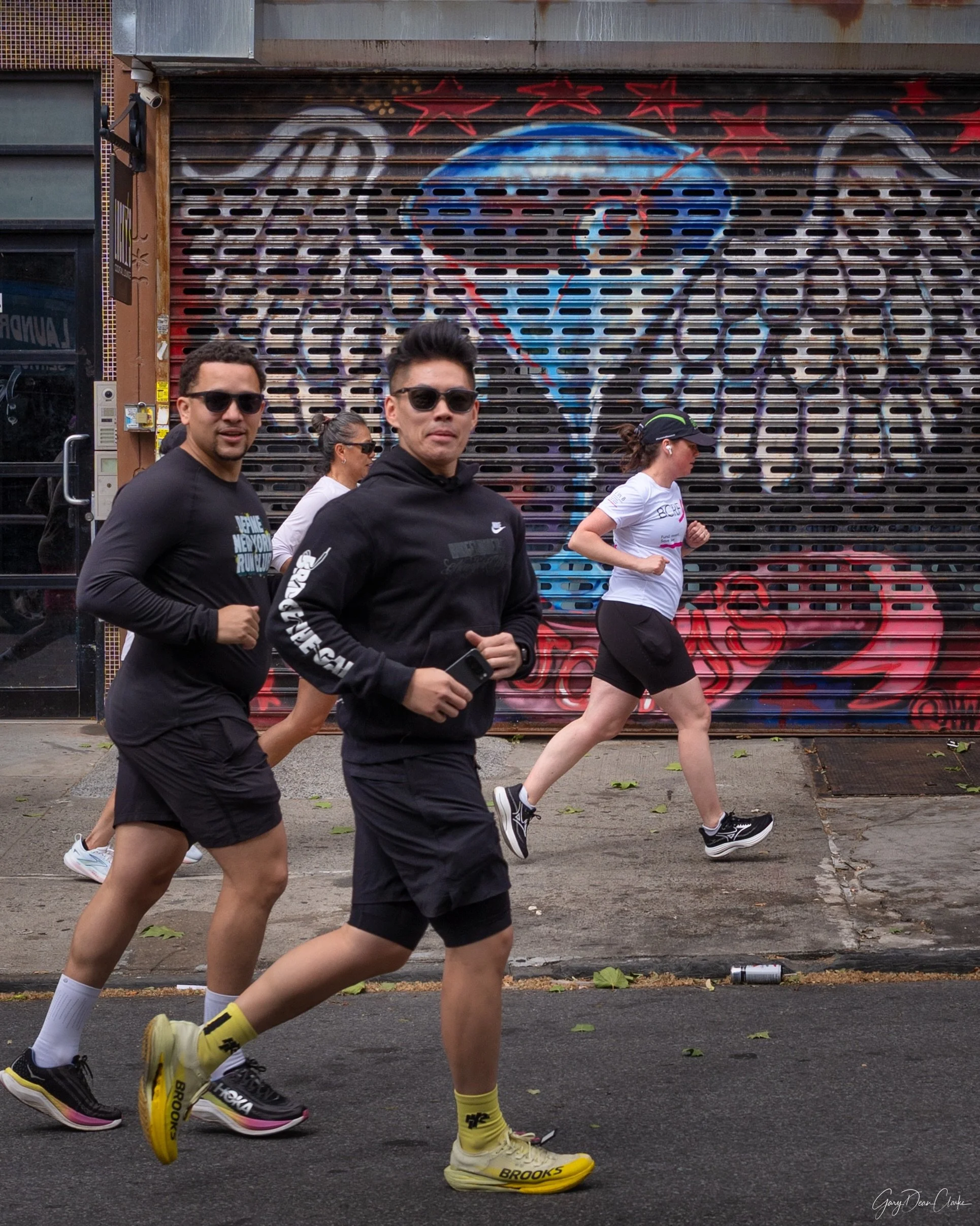 Tonight's Saturday evening vibe....

@definenewyorkrunclub @sonyalpha @thatcoffeyboy @desi_red