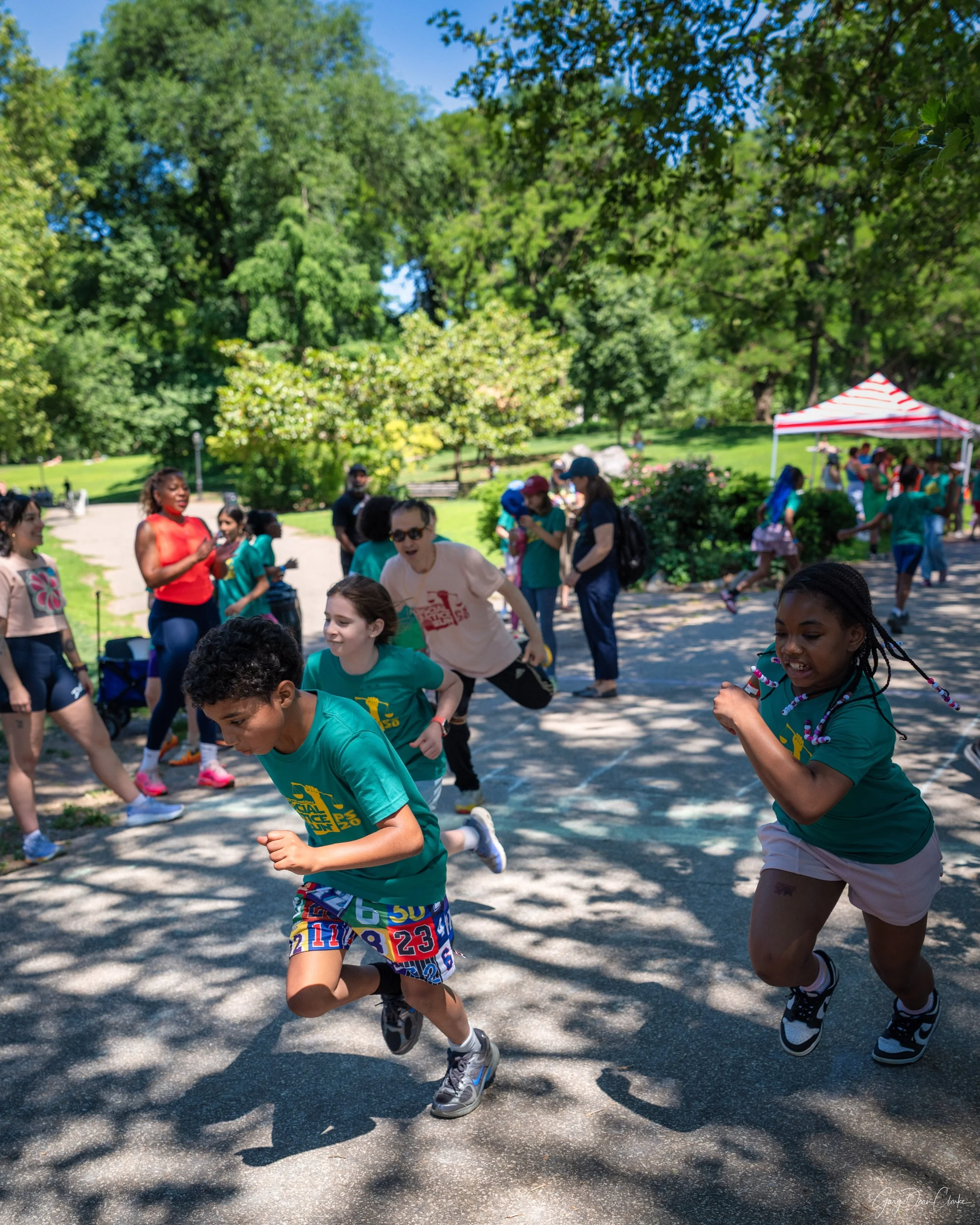 Started in 2021, @thatcoffeyboy, co-founder of @DefineNewYorkRunClub (and a PS20 parent at the time), and former PS20 PTA head @laws_inner_monologue created the Social Justice Run as a way for students to take action during the pandemic.

Now in its 