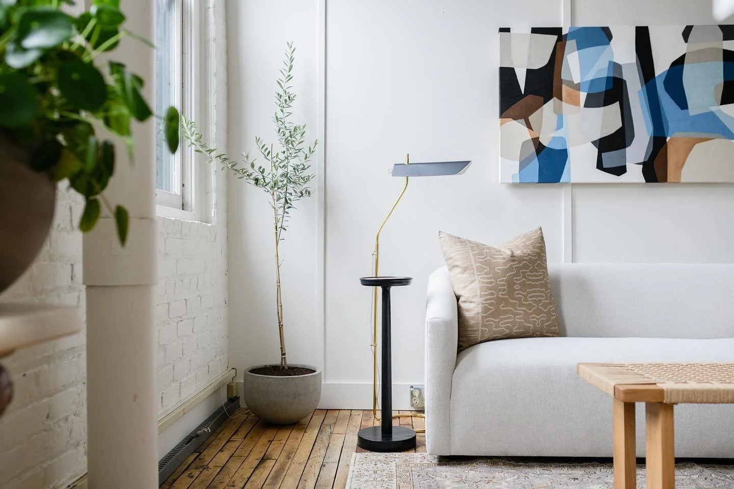 &hellip;it&rsquo;s about time we put the studio in deluxe design studio 🙌 

📷@amandamarieinterior