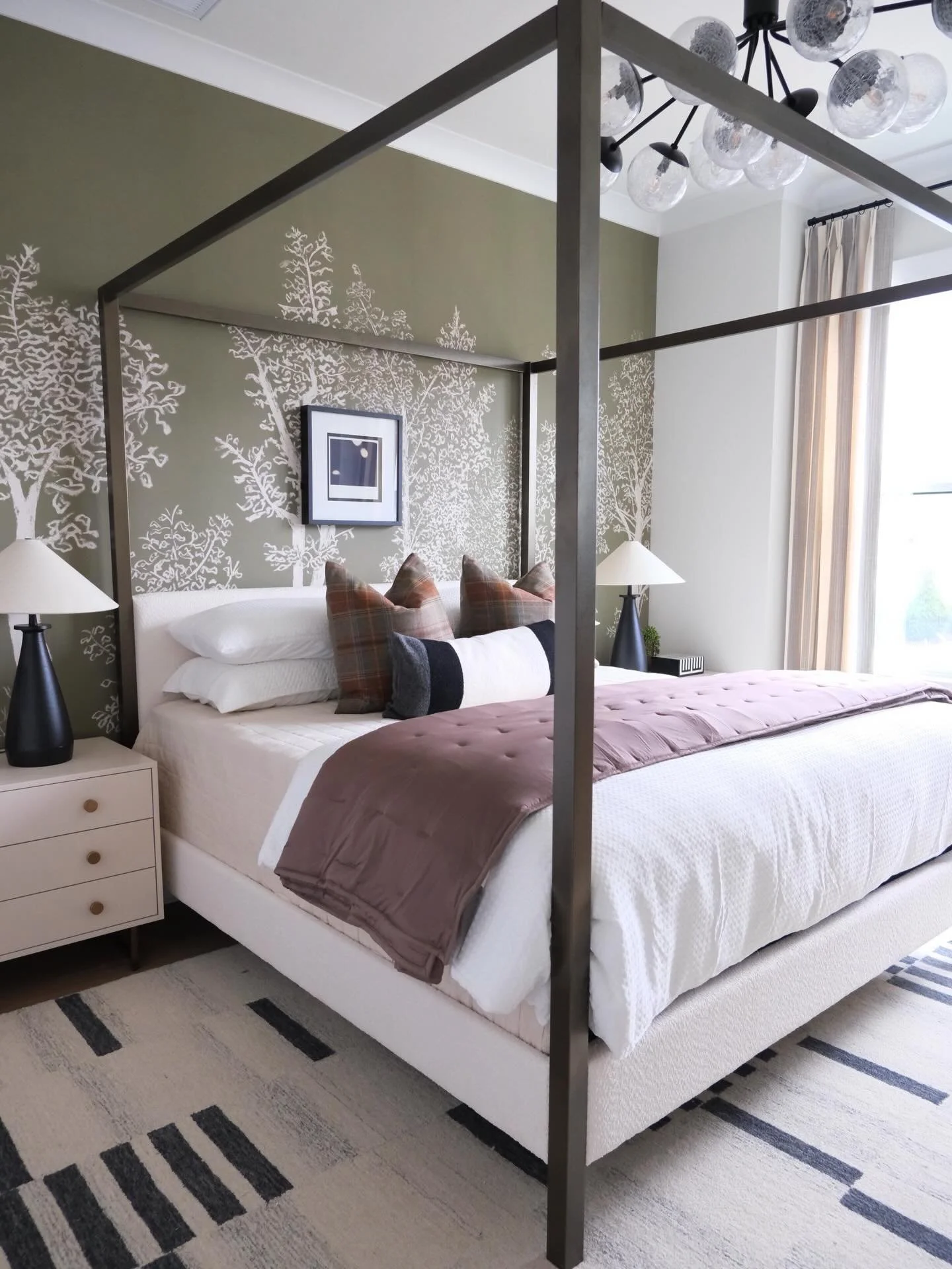 Organic layers and classic details perfect for relaxation.