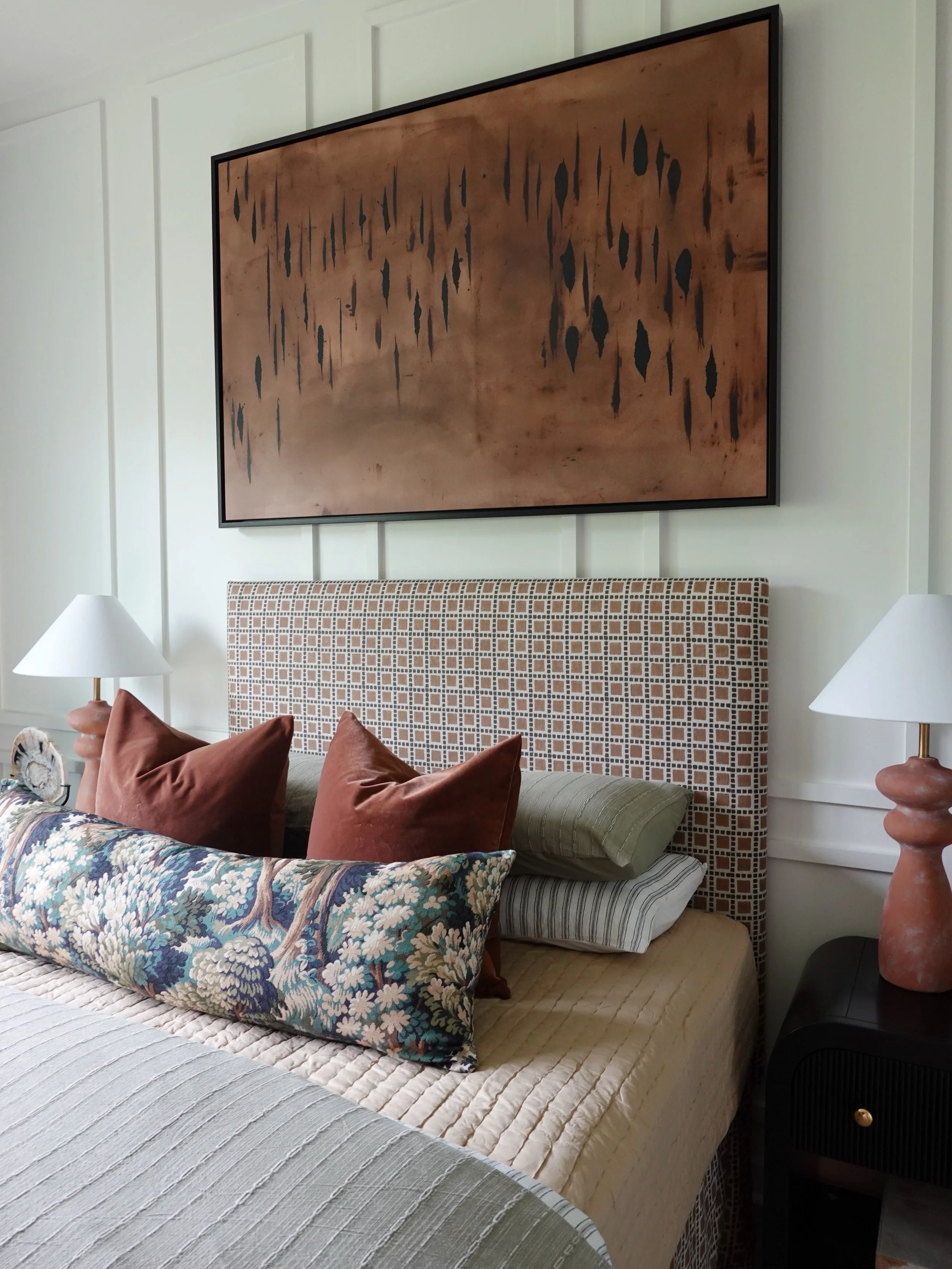 Bringing pattern into this space is such a fun juxtaposition of pairing classic details with more eclectic and modern shapes.