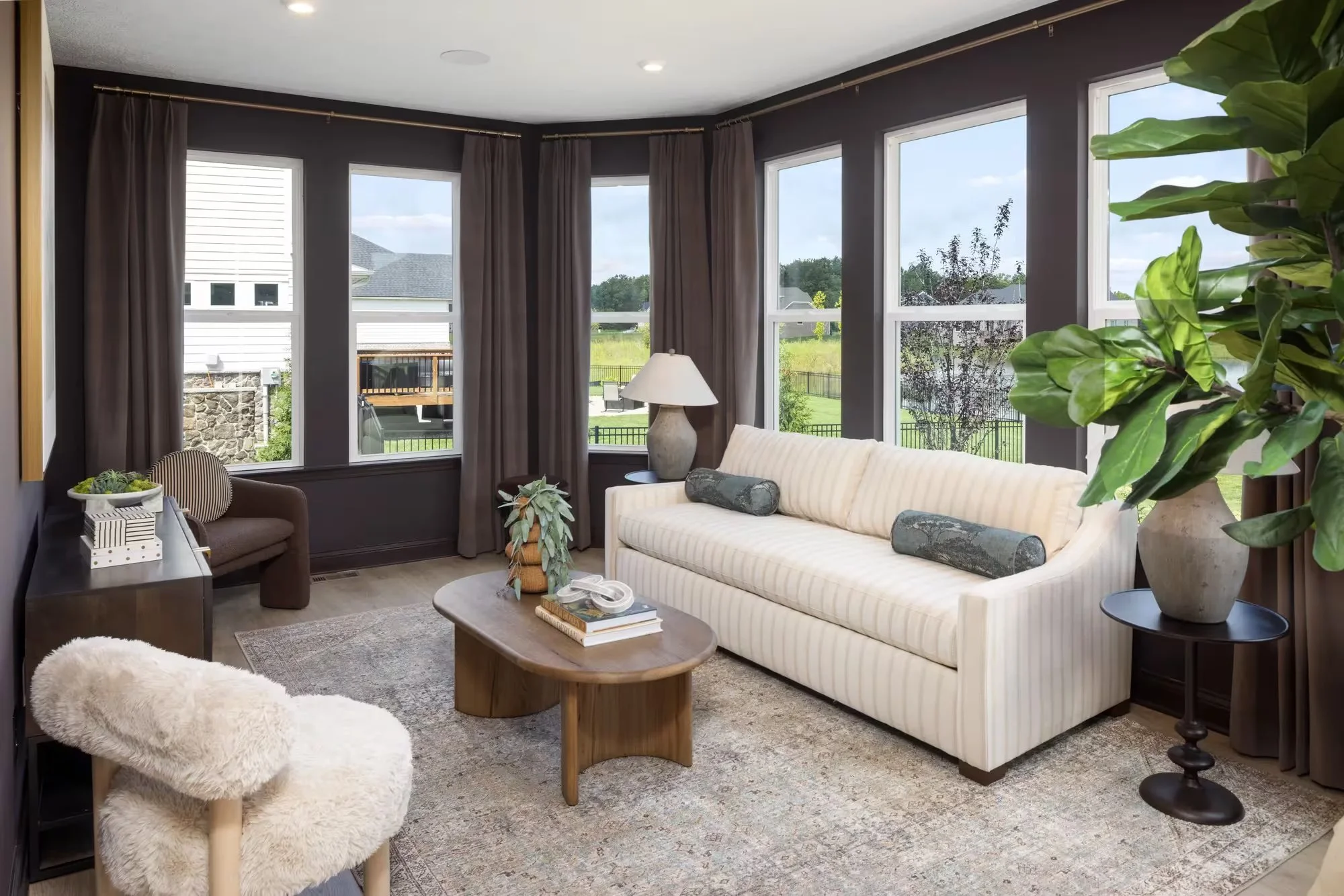 ALPL-0063-00-AshlLawn-Alton-Place-sunroom.jpg