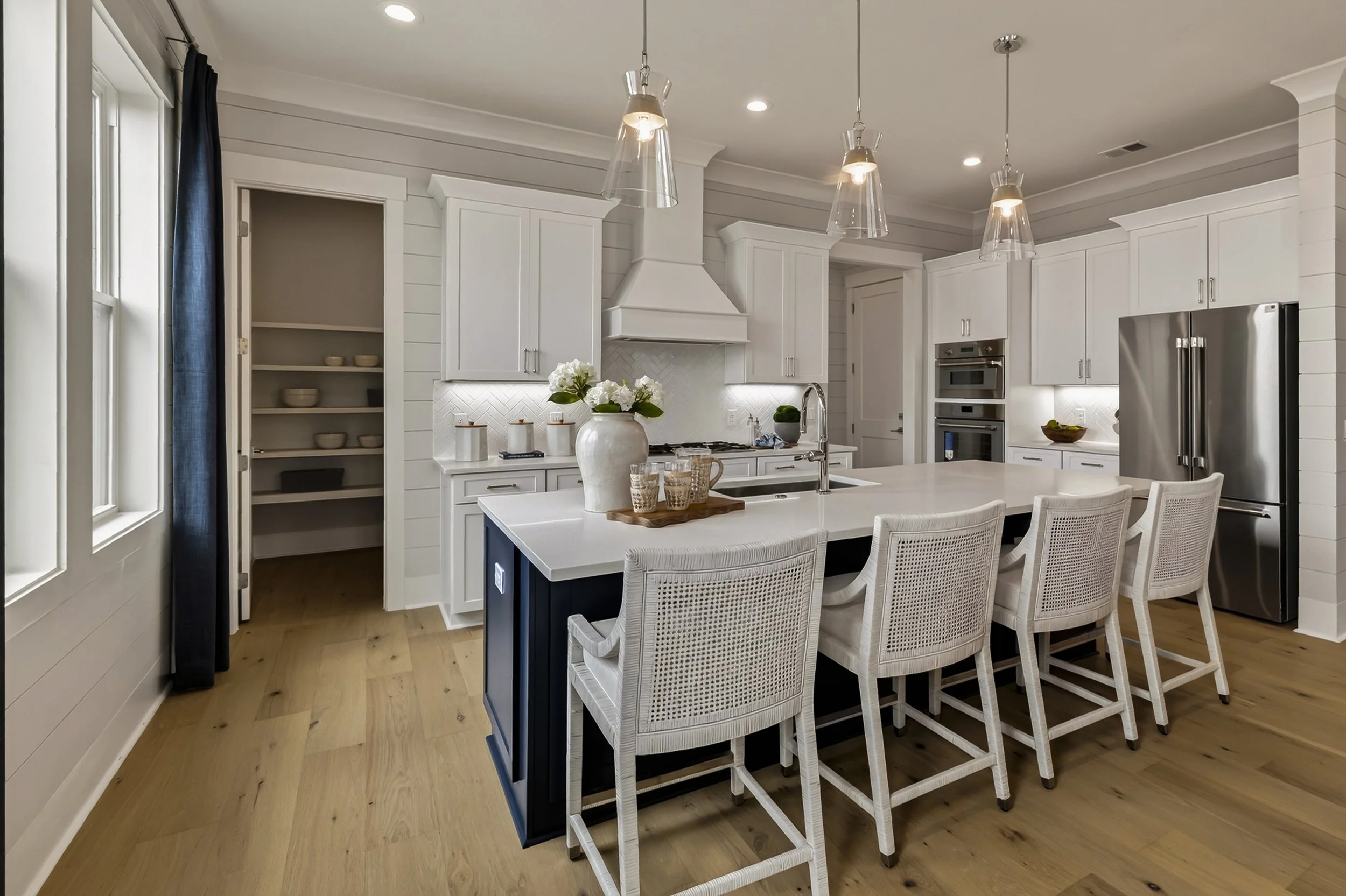 405 Reserve Way - 023 (Photos).jpg